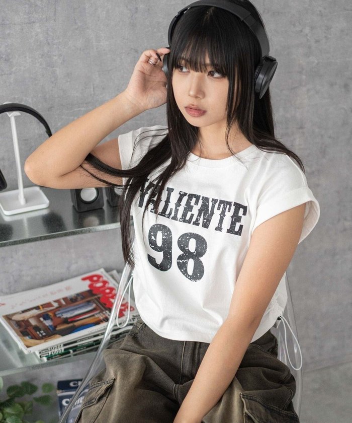 【ウィゴー/WEGO】のグラフィックノースリーブサイドドロストショートT インテリア・キッズ・メンズ・レディースファッション・服の通販 founy(ファニー) https://founy.com/ ファッション Fashion レディースファッション Fashion for Women トップス・カットソー Cut & Sew Tops キャミソール&ノースリーブ Camisoles & Sleeveless Tops シャツ・ブラウス・オフィスカジュアル Elegant Blouses & Button-Ups ロングTシャツ・Tシャツ Longline T-Shirts & Tees カットソー・ベーシックTシャツ Cut-and-Sewn Tops / Stretch Tees & Basics 新作・新入荷 New Arrivals / New In カットソー Cut and Sewn Top カーゴパンツ Cargo Pants, Utility Pants グラフィック Graphic, Graphic Design ショート Short, Short Length スマホ Smartphone, Mobile Device ノースリーブ Sleeveless, No-Sleeve ボトム Bottoms, Lower Wear レオパード Leopard, Animal Print 夏 Summer 春 Spring S/S・春夏 SS, Spring/Summer, Warm Season |ID: prp329100004603061 ipo3291000000032735410