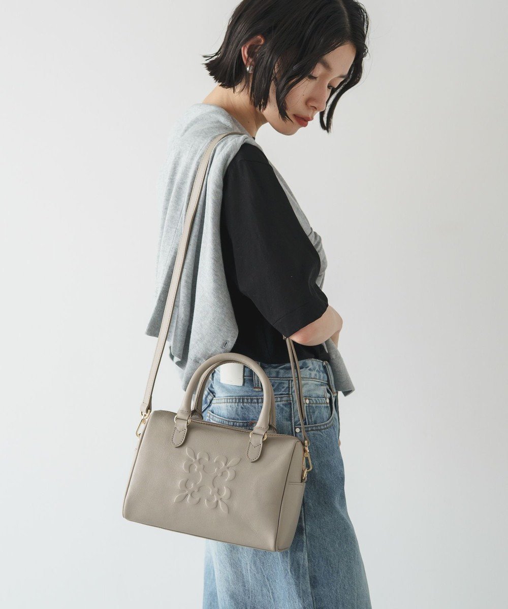 【ラシット/russet】の《composition》2WAYレザーミニボストンバッグ(CE-1367) インテリア・キッズ・メンズ・レディースファッション・服の通販 founy(ファニー) 　雑誌掲載アイテム　Magazine Picks & Fashion Features　ファッション雑誌　Fashion Magazines　ストーリィ　STORY　ヴェリィ　VERY　クラッシィ　CLASSY.　ファッション　Fashion　レディースファッション　Fashion for Women　バッグ　Bags　9月号　September Issue　10月号　October Issue　ショルダー　Shoulder, Shoulder Strap　シリコン　Silicone, Silicone Material　スマート　Smart, Elegant　財布　Wallet, Purse　雑誌　Magazine, Fashion Magazine　トレンド　Trend, Trending Now　2月号　February Issue, Feb. Edition　ボストン　Boston　ボストンバッグ　Boston Bag, Retro Bag　ポケット　Pocket, Pocket Detail　モチーフ　Motif, Design Theme　リアル　Real, Realistic　再入荷　Restock / Back in Stock　おすすめ　Recommended / Our Picks　日本製　Made In Japan　ビジネス 仕事 通勤　Business / Work / Commuting　GrayBeige|ID: prp329100004603523 ipo3291000000032746152