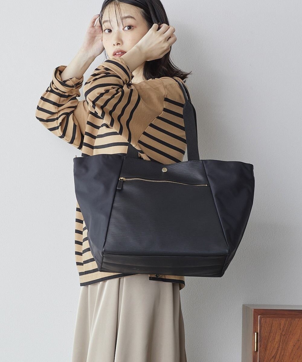 【トプカピ/TOPKAPI】の【Breath TOPKAPI】RIPPLE リプルナイロン コンビ ビッグ トートバッグ TRIP トリップ 人気、トレンドファッション・服の通販 founy(ファニー) 　ファッション　Fashion　レディースファッション　Fashion for Women　バッグ　Bags　コンビ　Combo, Combination Style　スタイリッシュ　Stylish, Fashionable　スリット　Slit, Slit Detail　人気　Popular, Best Seller　ビッグ　Big, Oversized　フォルム　Silhouette, Form　ポケット　Pocket, Pocket Detail　ラップ　Wrap, Wrap Design　旅行　Travel　小旅行　Short Trip　スーツケース キャリーケース　Suitcase / Carry Case　 other-1|ID: prp329100004603544 ipo3291000000032746565