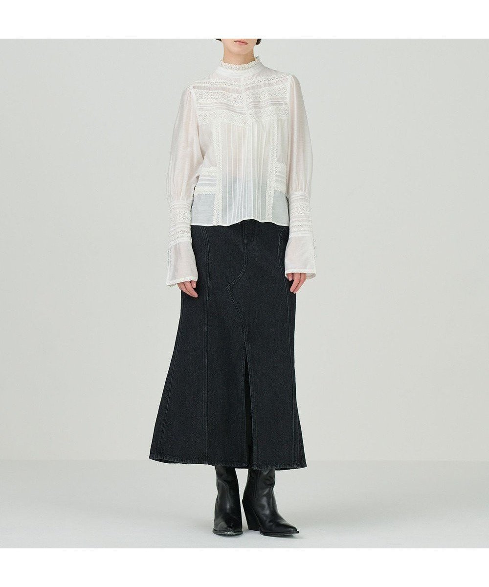 【グレース コンチネンタル/GRACE CONTINENTAL】のレースコンビハイネックトップ 人気、トレンドファッション・服の通販 founy(ファニー) 　ファッション　Fashion　レディースファッション　Fashion for Women　トップス・カットソー　Cut & Sew Tops　シャツ・ブラウス・オフィスカジュアル　Elegant Blouses & Button-Ups　ダウン　Down, Puffer　デニム　Denim, Jeans Material　トリミング　Trimming, Decorative Edge　ハイネック　High Neck, Mock Neck　ボトム　Bottoms, Lower Wear　レース　Lace, Lace Fabric　ワイド　Wide, Wide Fit　夏　Summer　S/S・春夏　SS, Spring/Summer, Warm Season　A/W・秋冬　Autumn/Winter　 other-1|ID: prp329100004604702 ipo3291000000032768244