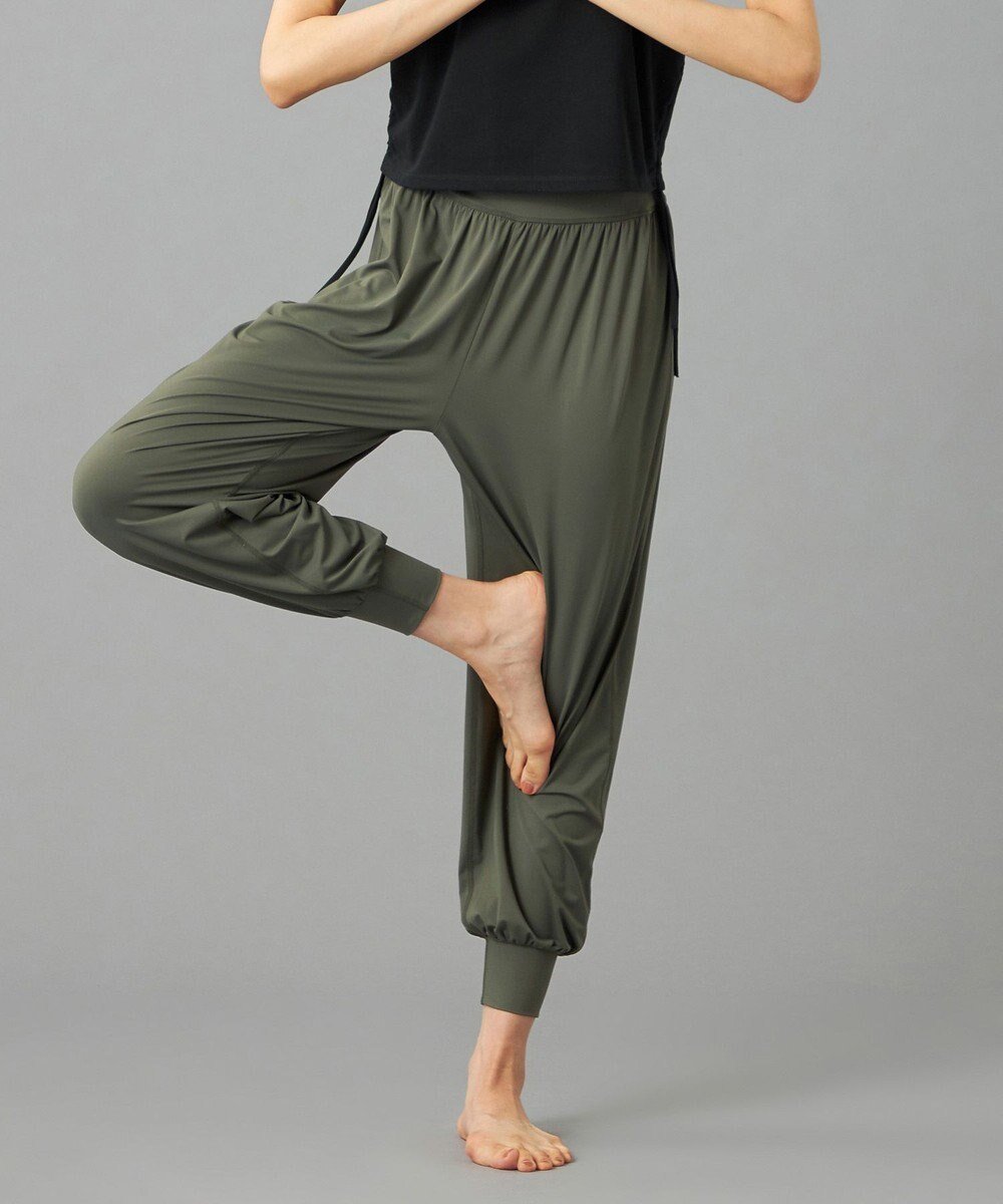 【チャコット/Chacott】のChacott BALANCE スキンパンツ インテリア・キッズ・メンズ・レディースファッション・服の通販 founy(ファニー) 　ファッション　Fashion　レディースファッション　Fashion for Women　パンツ　Pants & Trousers　ストレッチ　Stretch, Stretchy Fabric　フィット　Fit, Slim Fit　ヨガ　Yoga, Yoga Wear　レギンス　Leggings, Stretch Pants　カーキ|ID: prp329100004605372 ipo3291000000033411985
