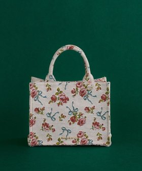 【メゾンドフルール/Maison de FLEUR】のローズリボン柄ゴブランスクエアトートSバッグ 人気、トレンドファッション・服の通販 founy(ファニー) ファッション Fashion レディースファッション Fashion for Women バッグ Bags コレクション Collection, Seasonal Line コンパクト Compact, Small Size シンプル Simple, Minimal チャーム Charm, Pendant フォルム Silhouette, Form フランス France, French リボン Ribbon, Bow ローズ Rose, Rose Motif 再入荷 Restock / Back in Stock エレガント 上品 Elegant |ID:prp329100004607018