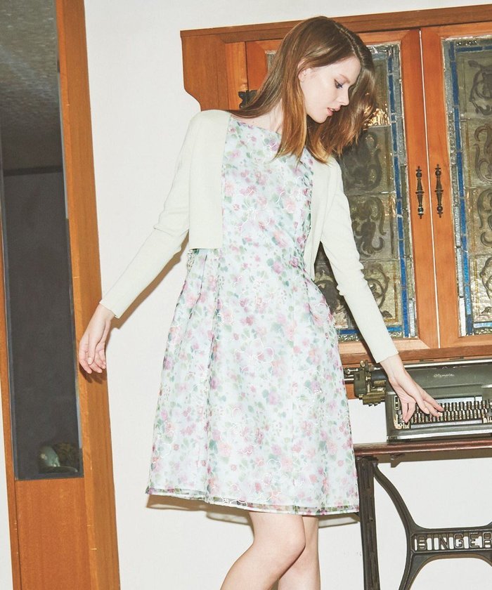 【トッカ/TOCCA】の【消臭&洗える】COMING UP ROSES ドレス インテリア・キッズ・メンズ・レディースファッション・服の通販 founy(ファニー) https://founy.com/ ファッション Fashion レディースファッション Fashion for Women ワンピース Dresses フォーマル・パーティードレス・結婚式用ドレス Elegant & Casual Dresses ドレス Dress, One-Piece ローズ Rose, Rose Motif 夏 Summer S/S・春夏 SS, Spring/Summer, Warm Season 洗える Machine Washable A/W・秋冬 Autumn/Winter |ID: prp329100004609212 ipo3291000000032967875