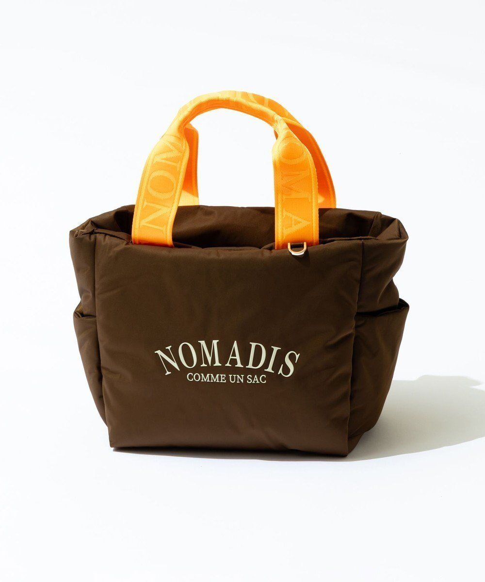 【23区/NIJYUSANKU】のNOMADIS SAC2 PADDED W トートバッグ インテリア・キッズ・メンズ・レディースファッション・服の通販 founy(ファニー) 　ファッション　Fashion　レディースファッション　Fashion for Women　バッグ　Bags　キャンバス　Canvas, Canvas Fabric　ショルダー　Shoulder, Shoulder Strap　シンプル　Simple, Minimal　チャーム　Charm, Pendant　フォルム　Silhouette, Form　フロント　Front, Front Design　プリント　Print, Printed Pattern　ラップ　Wrap, Wrap Design　ラバー　Rubber, Rubber Sole　2025年　2025　2025-2026秋冬・A/W　Autumn/Winter 2025–26 AW25–26　ダークブラウン系|ID: prp329100004609324 ipo3291000000032969823
