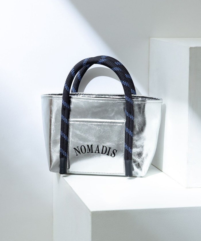 【23区/NIJYUSANKU】のNOMADIS JOY レザー ミニ トートバッグ(シルバー) インテリア・キッズ・メンズ・レディースファッション・服の通販 founy(ファニー) https://founy.com/ ファッション Fashion レディースファッション Fashion for Women バッグ Bags キャンバス Canvas, Canvas Fabric シルバー Silver, Metallic Silver シンプル Simple, Minimal 財布 Wallet, Purse タンブラー Tumbler, Travel Mug フロント Front, Front Design ポケット Pocket, Pocket Detail ラバー Rubber, Rubber Sole 2025年 2025 2025-2026秋冬・A/W Autumn/Winter 2025–26 AW25–26 |ID: prp329100004609330 ipo3291000000033067989