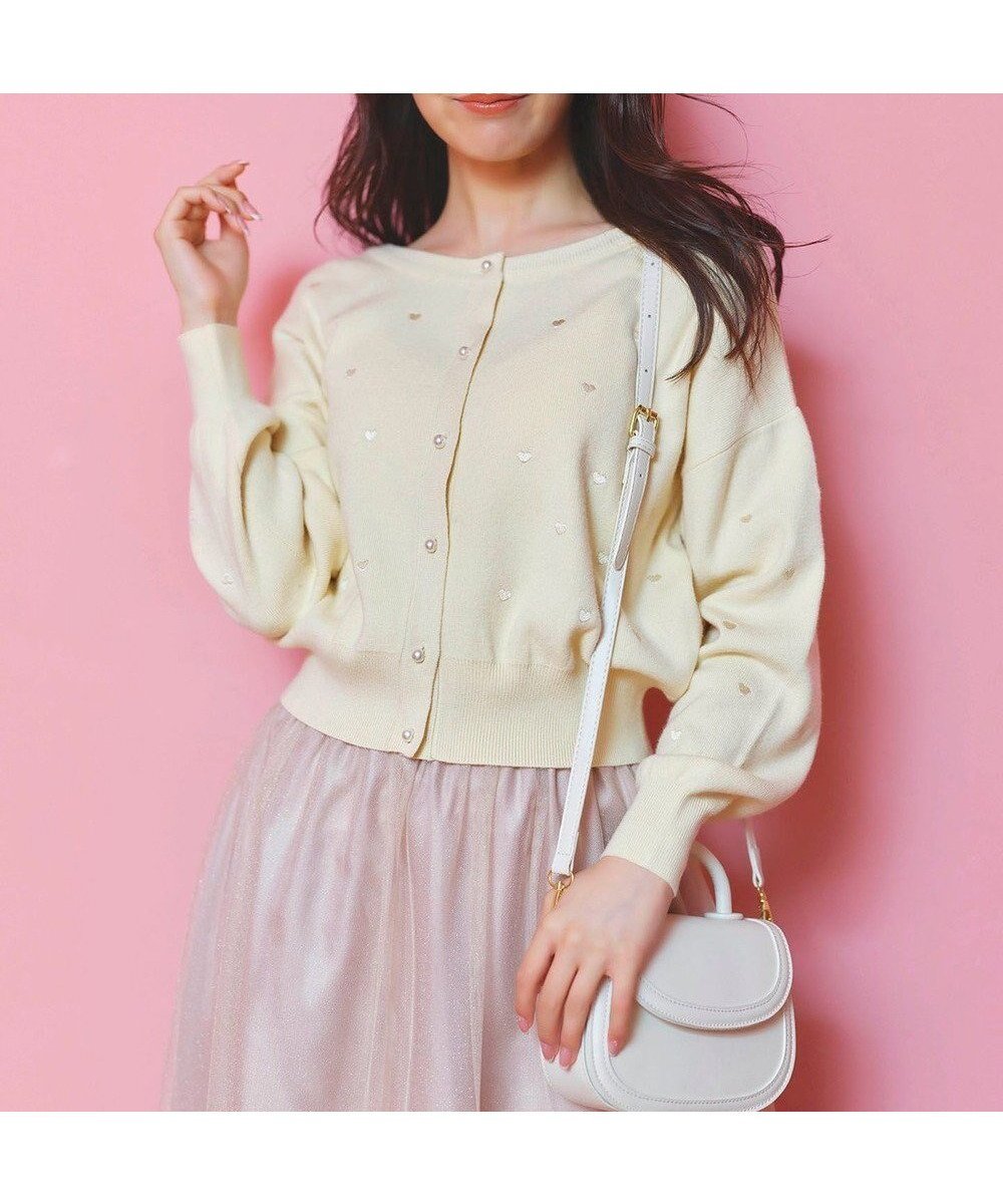 【フェルゥ/Feroux】の【洗える】2WAY ハート刺繍 パールボタンカーディガン インテリア・キッズ・メンズ・レディースファッション・服の通販 founy(ファニー) ファッション Fashion レディースファッション Fashion for Women トップス・カットソー Cut & Sew Tops カーディガン・羽織り Layered Style Cardigans カーディガン Cardigan, Knitwear パール Pearl, Pearl Accent エレガント 上品 Elegant 洗える Machine Washable A/W・秋冬 Autumn/Winter アイボリー系|ID: prp329100004611111 ipo3291000000034298093