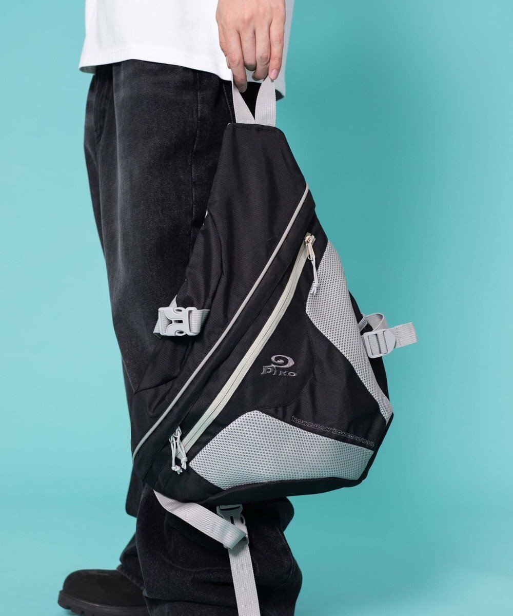 【ウィゴー/WEGO】の【ユニセックス着用ITEM】別注PIKOワンショルダー インテリア・キッズ・メンズ・レディースファッション・服の通販 founy(ファニー) 　ファッション　Fashion　レディースファッション　Fashion for Women　バッグ　Bags　アロハ　Aloha　ショルダー　Shoulder, Shoulder Strap　スマホ　Smartphone, Mobile Device　トライアングル　Triangle, Triangular Shape　フィット　Fit, Slim Fit　ポケット　Pocket, Pocket Detail　別注　Limited Edition, Custom Order　リュック　Backpack, Rucksack　ブラック|ID: prp329100004611232 ipo3291000000033065998