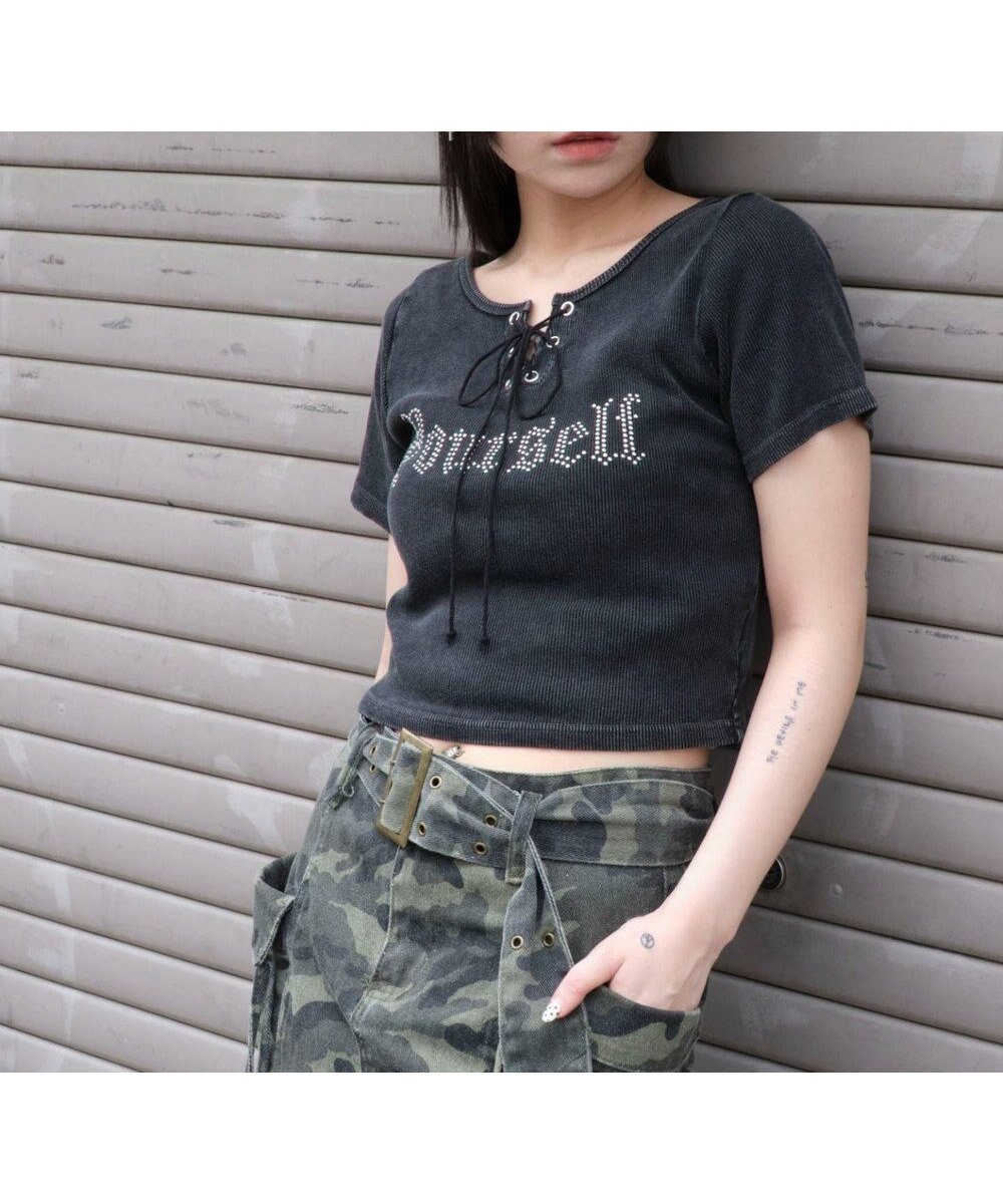 【ウィゴー/WEGO】のグラフィックレースアップちびT インテリア・キッズ・メンズ・レディースファッション・服の通販 founy(ファニー) 　ファッション　Fashion　レディースファッション　Fashion for Women　トップス・カットソー　Cut & Sew Tops　シャツ・ブラウス・オフィスカジュアル　Elegant Blouses & Button-Ups　ロングTシャツ・Tシャツ　Longline T-Shirts & Tees　カットソー・ベーシックTシャツ　Cut-and-Sewn Tops / Stretch Tees & Basics　春　Spring　カットソー　Cut and Sewn Top　カーゴパンツ　Cargo Pants, Utility Pants　グラフィック　Graphic, Graphic Design　ショート　Short, Short Length　スマホ　Smartphone, Mobile Device　トレンド　Trend, Trending Now　フリル　Frill, Ruffle　ボトム　Bottoms, Lower Wear　半袖　Short Sleeve, Half Sleeve　レース　Lace, Lace Fabric　S/S・春夏　SS, Spring/Summer, Warm Season　夏　Summer　柄4|ID: prp329100004611253 ipo3291000000033066132