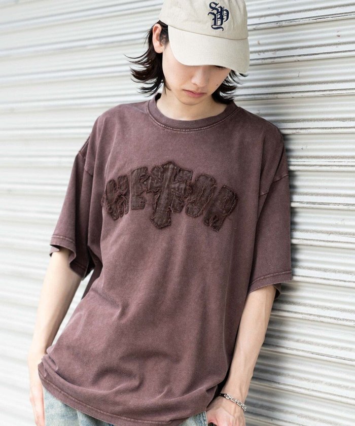 【ウィゴー/WEGO】の【ユニセックス着用ITEM】スノーウォッシュダメージアップリケT(SS) インテリア・キッズ・メンズ・レディースファッション・服の通販 founy(ファニー) https://founy.com/ ファッション Fashion レディースファッション Fashion for Women トップス・カットソー Cut & Sew Tops シャツ・ブラウス・オフィスカジュアル Elegant Blouses & Button-Ups ロングTシャツ・Tシャツ Longline T-Shirts & Tees カットソー・ベーシックTシャツ Cut-and-Sewn Tops / Stretch Tees & Basics 春 Spring カットソー Cut and Sewn Top カーゴパンツ Cargo Pants, Utility Pants スマホ Smartphone, Mobile Device ダメージ Distressed, Destroyed デニム Denim, Jeans Material バランス Balance, Style Balance 半袖 Short Sleeve, Half Sleeve ユーズド Used, Vintage-Look ルーズ Loose, Oversized ワイド Wide, Wide Fit S/S・春夏 SS, Spring/Summer, Warm Season 夏 Summer |ID: prp329100004611262 ipo3291000000032997962