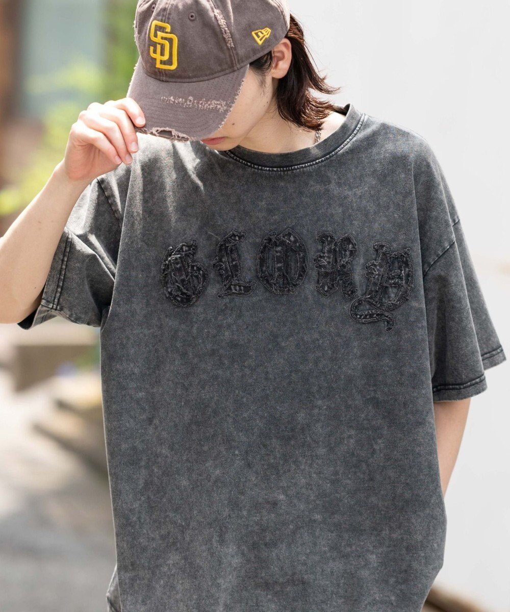 【ウィゴー/WEGO】の【ユニセックス着用ITEM】スノーウォッシュダメージアップリケT(SS) インテリア・キッズ・メンズ・レディースファッション・服の通販 founy(ファニー) 　ファッション　Fashion　レディースファッション　Fashion for Women　トップス・カットソー　Cut & Sew Tops　シャツ・ブラウス・オフィスカジュアル　Elegant Blouses & Button-Ups　ロングTシャツ・Tシャツ　Longline T-Shirts & Tees　カットソー・ベーシックTシャツ　Cut-and-Sewn Tops / Stretch Tees & Basics　春　Spring　カットソー　Cut and Sewn Top　カーゴパンツ　Cargo Pants, Utility Pants　スマホ　Smartphone, Mobile Device　ダメージ　Distressed, Destroyed　デニム　Denim, Jeans Material　バランス　Balance, Style Balance　半袖　Short Sleeve, Half Sleeve　ユーズド　Used, Vintage-Look　ルーズ　Loose, Oversized　ワイド　Wide, Wide Fit　S/S・春夏　SS, Spring/Summer, Warm Season　夏　Summer　ブラック|ID: prp329100004611262 ipo3291000000032997965