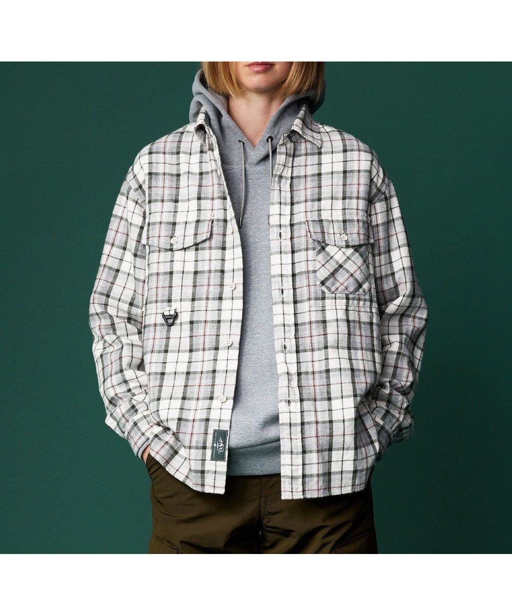 【ジョセフ アブード マウンテン/JOSEPH ABBOUD MOUNTAIN】の【サスティナブル】オーガニックラフィーチェック シャツ インテリア・キッズ・メンズ・レディースファッション・服の通販 founy(ファニー) 　ファッション　Fashion　レディースファッション　Fashion for Women　トップス・カットソー　Cut & Sew Tops　シャツ・ブラウス・オフィスカジュアル　Elegant Blouses & Button-Ups　サングラス　Sunglasses, Shades　バイアス　Bias, Diagonal Cut　パッチ　Patch, Appliqué　ファブリック　Fabric, Textile　ポケット　Pocket, Pocket Detail　A/W・秋冬　Autumn/Winter　再入荷　Restock / Back in Stock　ホワイト系4|ID: prp329100004613436 ipo3291000000033023275