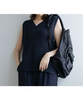 【エニィファム/any FAM】の【洗濯機可】Vネックラメニットベスト 人気、トレンドファッション・服の通販 founy(ファニー) ファッション Fashion レディースファッション Fashion for Women アウター Coat / Outerwear Collection トップス・カットソー Cut & Sew Tops ニット Knit Tops & Sweaters ベスト&ジレ / 重ね着スタイル Vests & Gilets Vネックトップス V-Neck Tops / V-Cut Neckline Shirts シンプル Simple, Minimal デニム Denim, Jeans Material ベスト Vest, Waistcoat 畦 Ribbed Knit A/W・秋冬 Autumn/Winter |ID:prp329100004613679