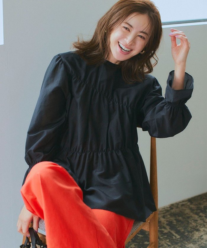 【23区/NIJYUSANKU】の【洗える】シアーコットンシルク シャーリング デザイン ブラウス インテリア・キッズ・メンズ・レディースファッション・服の通販 founy(ファニー) https://founy.com/ ファッション Fashion レディースファッション Fashion for Women トップス・カットソー Cut & Sew Tops シャツ・ブラウス・オフィスカジュアル Elegant Blouses & Button-Ups イエロー Yellow 春 Spring 洗える Machine Washable ギャザー Gathered, Ruffled シアー Sheer, See-Through シャーリング Shirring, Ruched シルク Silk, 100% Silk デニム Denim, Jeans Material トレンド Trend, Trending Now ボトム Bottoms, Lower Wear S/S・春夏 SS, Spring/Summer, Warm Season 夏 Summer エレガント 上品 Elegant 2025年 2025 2025春夏・S/S Spring/Summer 2025 SS25 |ID: prp329100004613775 ipo3291000000033030976