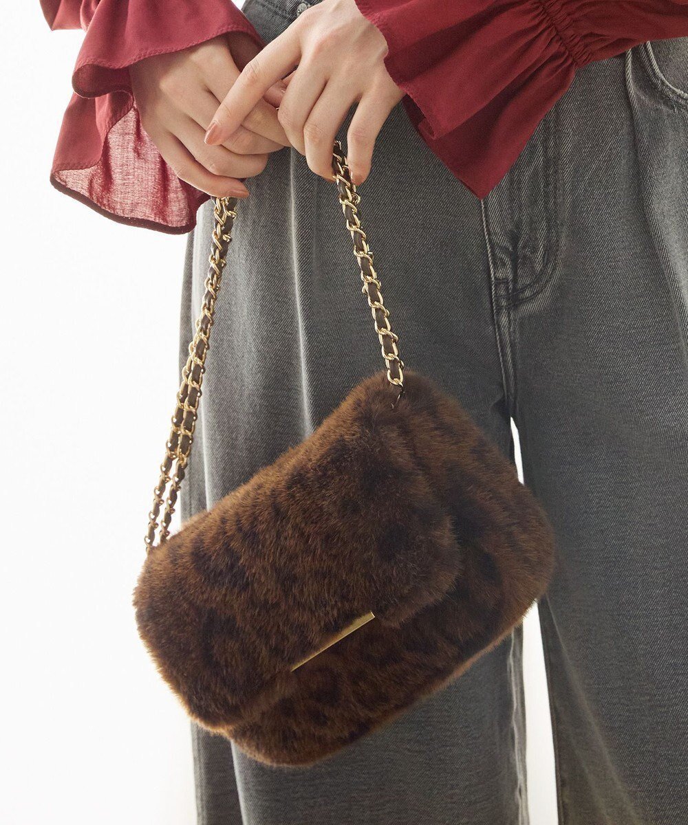【23区/NIJYUSANKU】のフェイクファー ショルダーバッグ インテリア・キッズ・メンズ・レディースファッション・服の通販 founy(ファニー) ファッション Fashion レディースファッション Fashion for Women バッグ Bags キルティング Quilted, Quilting クラシック Classic, Timeless Style クラッチ Clutch, Clutch Bag クール Cool, Chic ショルダー Shoulder, Shoulder Strap 財布 Wallet, Purse チェーン Chain, Chain Strap フェイクファー Faux Fur, Imitation Fur フラット Flat, Flat Shoes ポケット Pocket, Pocket Detail おすすめ Recommended / Our Picks 2024年 2024 エレガント 上品 Elegant 2024-2025秋冬・A/W Autumn/Winter 2024–25 AW24–25 ダークブラウンレオパード|ID: prp329100004613783 ipo3291000000034505233