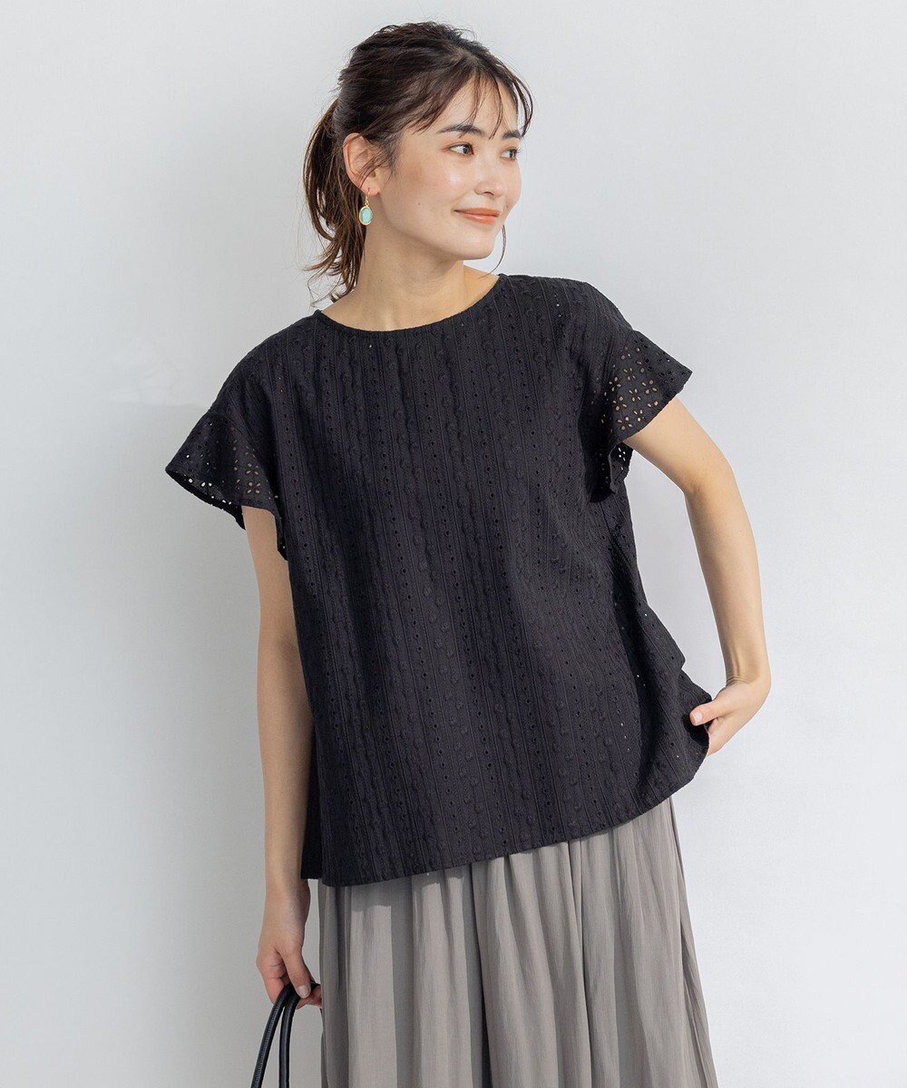 【組曲/KUMIKYOKU】のエンブロイダリーレースフレンチスリーブ ブラウス インテリア・キッズ・メンズ・レディースファッション・服の通販 founy(ファニー) 　ファッション　Fashion　レディースファッション　Fashion for Women　トップス・カットソー　Cut & Sew Tops　シャツ・ブラウス・オフィスカジュアル　Elegant Blouses & Button-Ups　アイレット　Eyelet Lace　エレガント 上品　Elegant　春　Spring　ストライプ　Stripe, Striped Pattern　ノースリーブ　Sleeveless, No-Sleeve　長袖　Long Sleeve, Full Sleeve　ハイネック　High Neck, Mock Neck　フェミニン　Feminine, Girly　フラワー　Flower, Floral　半袖　Short Sleeve, Half Sleeve　モチーフ　Motif, Design Theme　レース　Lace, Lace Fabric　S/S・春夏　SS, Spring/Summer, Warm Season　再入荷　Restock / Back in Stock　夏　Summer　ブラック系|ID: prp329100004613817 ipo3291000000033031715