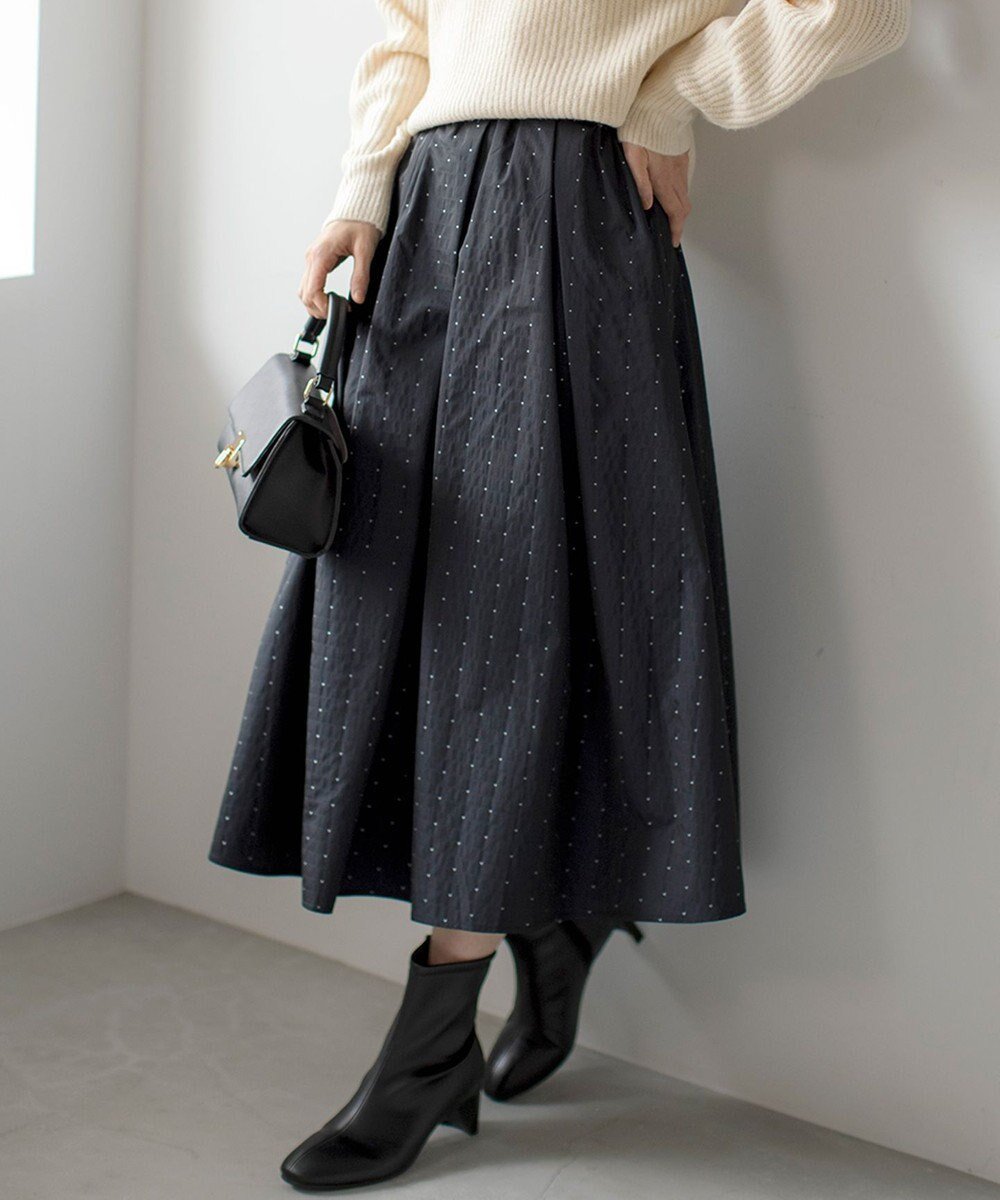 【エニィ スィス/any SiS】の【洗える】モノトーンドットジャカード スカート 人気、トレンドファッション・服の通販 founy(ファニー) 　ファッション　Fashion　レディースファッション　Fashion for Women　スカート　Skirts　おすすめ　Recommended / Our Picks　イレギュラー　Irregular Design　ギャザー　Gathered, Ruffled　クラシック　Classic, Timeless Style　シャンブレー　Chambray, Denim-Like Fabric　ジャカード／ジャガード　Jacquard, Woven Pattern　タフタ　Taffeta, Structured Fabric　ドット　Polka Dot, Dot Pattern　年末年始　Year-end and New Year Holidays　洗える　Machine Washable　無地　Plain, Solid Color　A/W・秋冬　Autumn/Winter　ビジネス 仕事 通勤　Business / Work / Commuting　 other-1|ID: prp329100004613859 ipo3291000000035546538