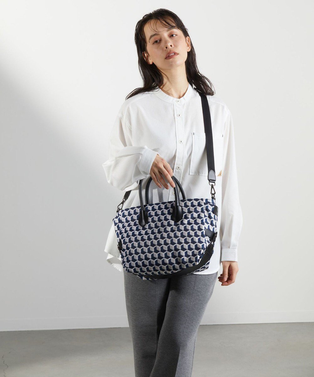 【イザック/Y'SACCS】のキュービックモノグラム 2WAYトート Sサイズ 人気、トレンドファッション・服の通販 founy(ファニー) 　ファッション　Fashion　レディースファッション　Fashion for Women　バッグ　Bags　シンプル　Simple, Minimal　スマート　Smart, Elegant　定番　Standard, Basic Item　プリント　Print, Printed Pattern　ポケット　Pocket, Pocket Detail　 other-1|ID: prp329100004613874 ipo3291000000033032527