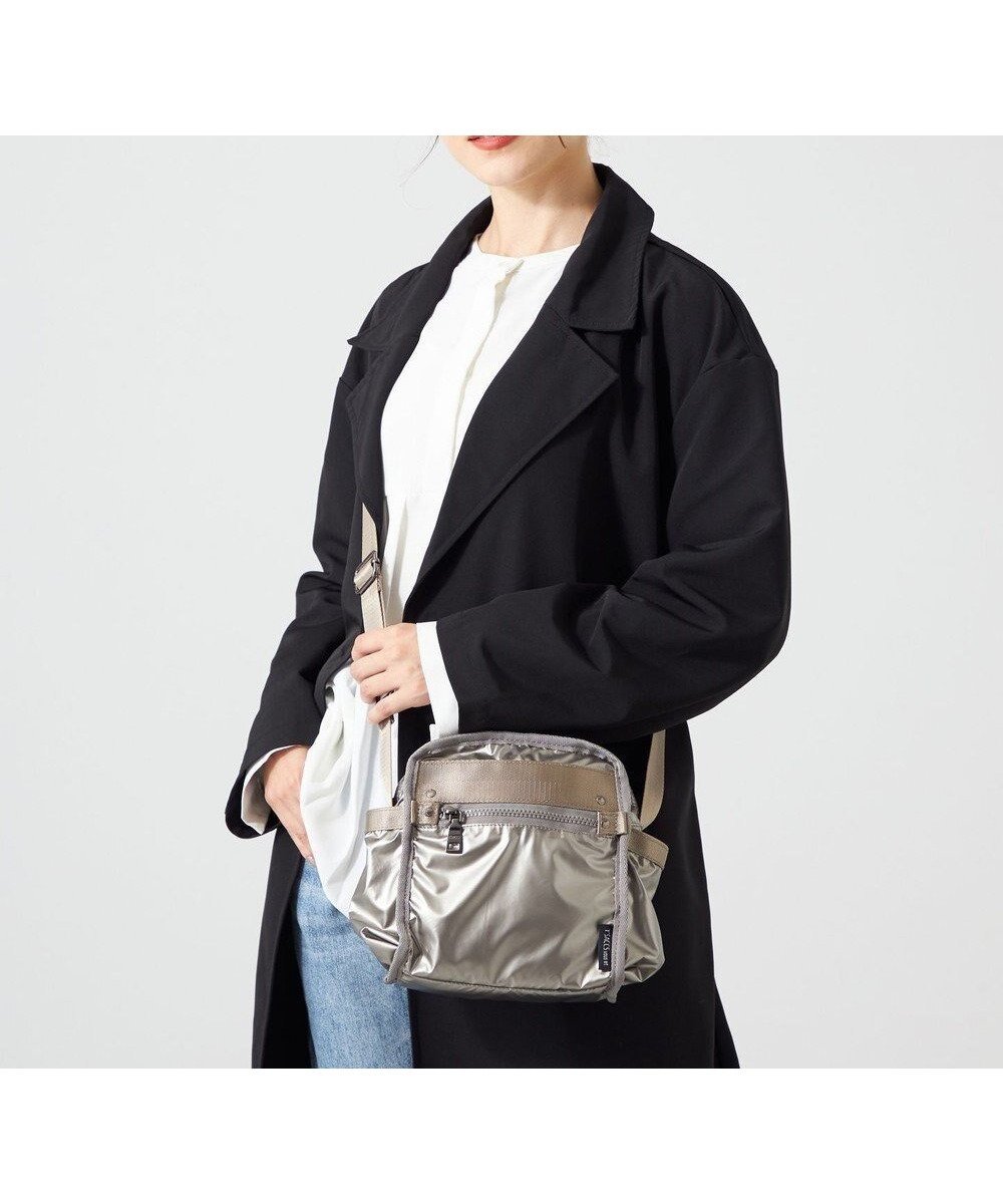 【イザック/Y'SACCS】の【Y SACCS vous et】メタリックポシェット 人気、トレンドファッション・服の通販 founy(ファニー) 　ファッション　Fashion　レディースファッション　Fashion for Women　スマート　Smart, Elegant　トラベル　Travel, Travel Gear　ポケット　Pocket, Pocket Detail　 other-1|ID: prp329100004614376 ipo3291000000033674446