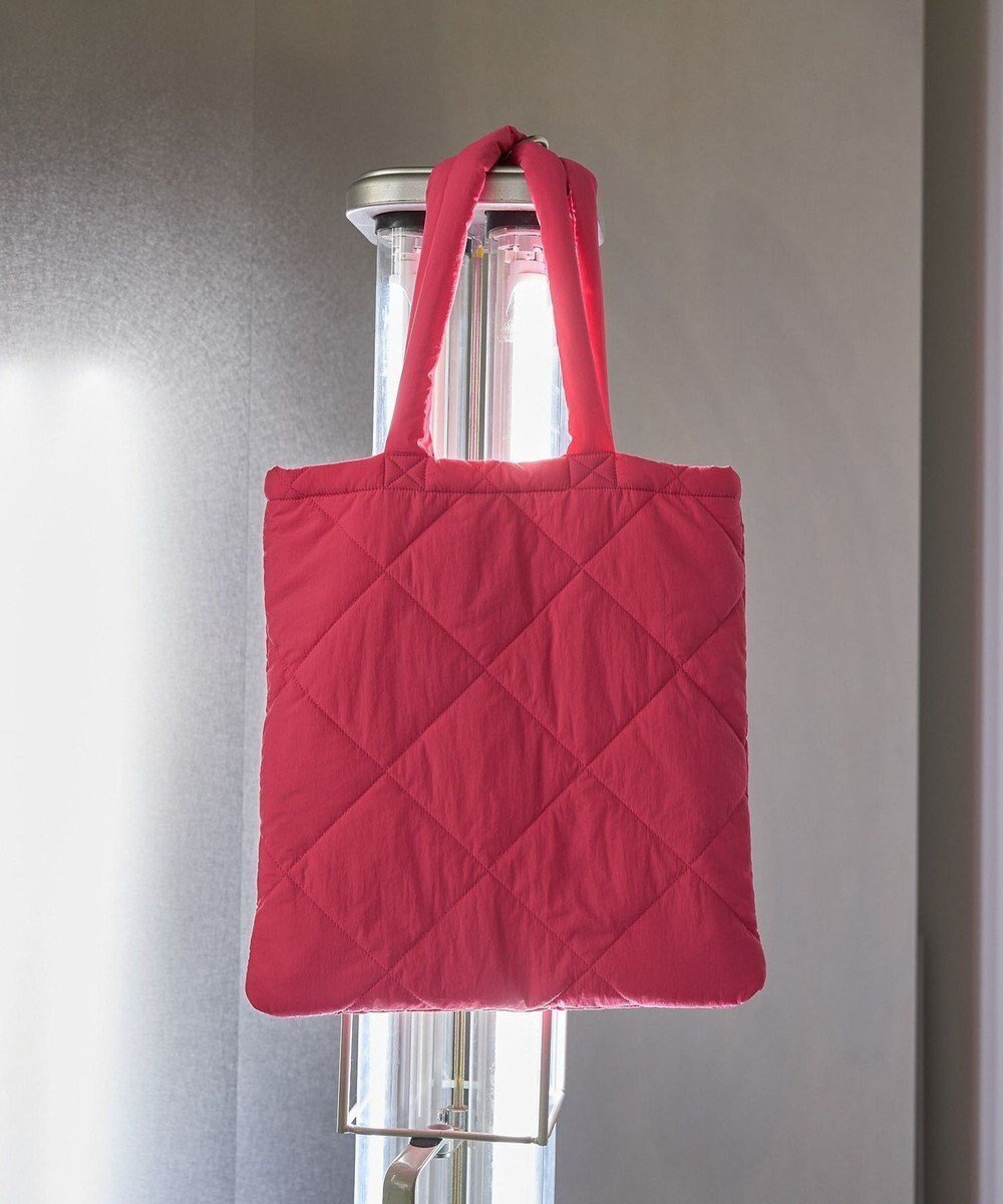 【アメリカンホリック/AMERICAN HOLIC】のキルティングBAG インテリア・キッズ・メンズ・レディースファッション・服の通販 founy(ファニー) 　ファッション　Fashion　レディースファッション　Fashion for Women　バッグ　Bags　イエロー　Yellow　キルティング　Quilted, Quilting　キルト　Quilt, Quilted Fabric　シルバー　Silver, Metallic Silver　Pink|ID: prp329100004614487 ipo3291000000033041708