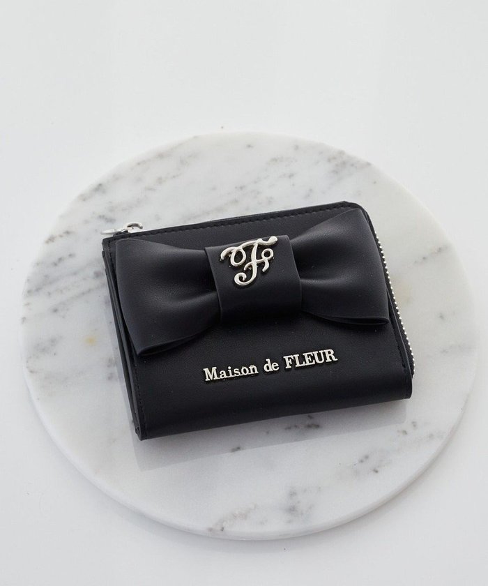 【メゾンドフルール/Maison de FLEUR】のベルトリボンフラグメントケース インテリア・キッズ・メンズ・レディースファッション・服の通販 founy(ファニー) https://founy.com/ ファッション Fashion レディースファッション Fashion for Women ミニ財布・二つ折り財布 Wallets & Card Cases ベルト&ウエストマーク Belts & Waist Accessories カードケース/名刺入れ Card Holders & Business Cases 新作・新入荷 New Arrivals / New In シルバー Silver, Metallic Silver ポケット Pocket, Pocket Detail モチーフ Motif, Design Theme リボン Ribbon, Bow エレガント 上品 Elegant 財布 Wallet, Purse |ID: prp329100004614629 ipo3291000000033043999