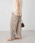 【クラフトスタンダードブティック/CRAFT STANDARD BOUTIQUE】のサイドシャーリングカーゴパンツ Gray Beige|ID: prp329100004614635 ipo3291000000033044048