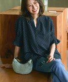 【23区/NIJYUSANKU】の【WEB 一部店舗限定/洗える】ドットプリント サッカー ブラウス ネイビー系|ID:prp329100004614713