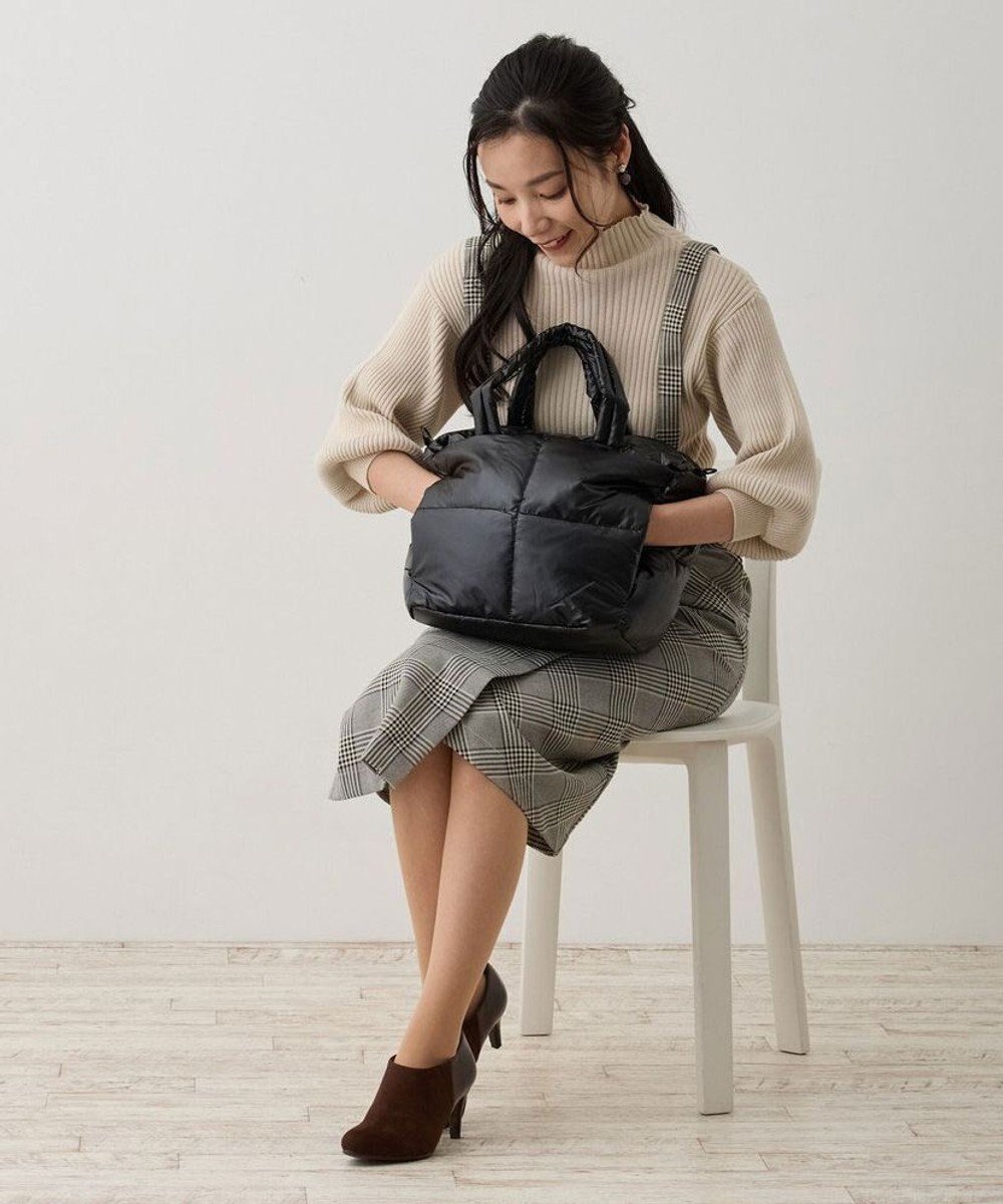 【ルートート/ROOTOTE】の1338【軽量】フェザールー.デリ.ルートートカロ-B インテリア・キッズ・メンズ・レディースファッション・服の通販 founy(ファニー) 　ファッション　Fashion　レディースファッション　Fashion for Women　バッグ　Bags　インナー　Innerwear　キルティング　Quilted, Quilting　軽量　Lightweight, Ultra Light　ショルダー　Shoulder, Shoulder Strap　スタイリッシュ　Stylish, Fashionable　ストール　Stole, Wrap　スポーツ　Sports, Activewear　スマホ　Smartphone, Mobile Device　スマート　Smart, Elegant　フェザー　Feather, Feather Detail　フラット　Flat, Flat Shoes　ボンディング　Bonding, Bonded Fabric　ポケット　Pocket, Pocket Detail　新作・新入荷　New Arrivals / New In　ビジネス 仕事 通勤　Business / Work / Commuting　02:ブラック|ID: prp329100004615133 ipo3291000000033671405