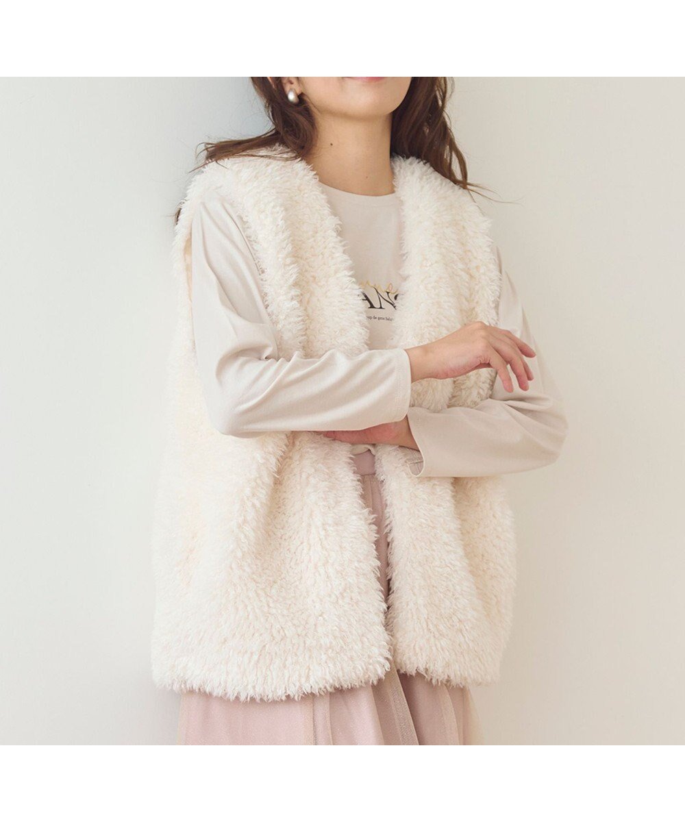 【フェルゥ/Feroux】のプードルファーベスト インテリア・キッズ・メンズ・レディースファッション・服の通販 founy(ファニー) 　ファッション　Fashion　レディースファッション　Fashion for Women　アウター　Coat / Outerwear Collection　トップス・カットソー　Cut & Sew Tops　ベスト&ジレ / 重ね着スタイル　Vests & Gilets　シンプル　Simple, Minimal　トレンド　Trend, Trending Now　フェイクファー　Faux Fur, Imitation Fur　ベスト　Vest, Waistcoat　秋　Autumn　A/W・秋冬　Autumn/Winter　アイボリー系|ID: prp329100004615138 ipo3291000000033682505
