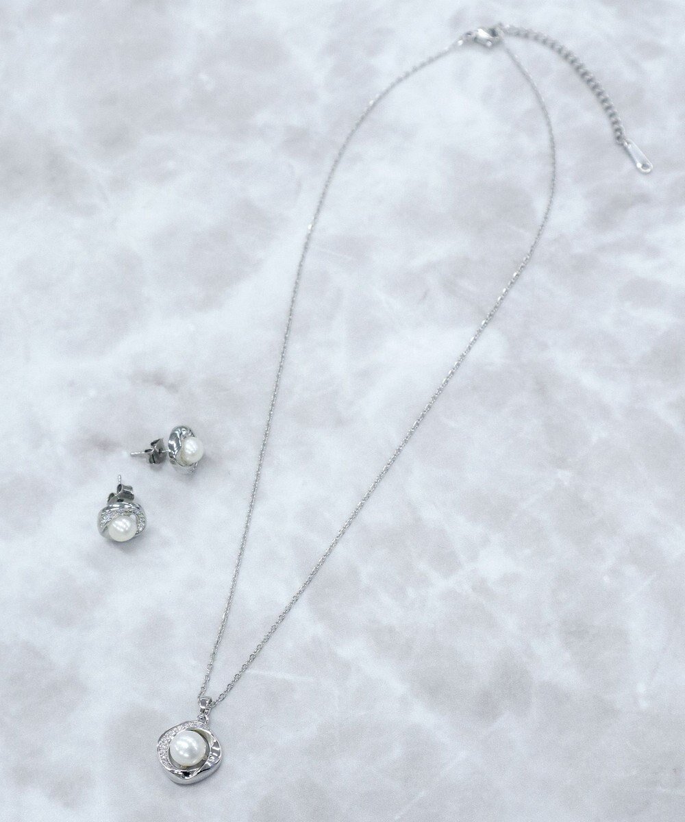 【ティアクラッセ/Tiaclasse】の【金属アレルギー対応】淡水パールピアス&ネックレス インテリア・キッズ・メンズ・レディースファッション・服の通販 founy(ファニー) 　ファッション　Fashion　レディースファッション　Fashion for Women　ジュエリー　Jewelry　ネックレス　Necklaces & Pendants　アクセサリー　Fashion Accessories　オケージョン　Occasion Wear　カーディガン　Cardigan, Knitwear　シルバー　Silver, Metallic Silver　ストーン　Stone, Gem-Like　チェーン　Chain, Chain Strap　チュニック　Tunic, Long Top　ツイスト　Tweed, Tweed Fabric　ネックレス　Necklace, Pendant Necklace　パール　Pearl, Pearl Accent　モチーフ　Motif, Design Theme　再入荷　Restock / Back in Stock　エレガント 上品　Elegant　新作・新入荷　New Arrivals / New In　シルバー|ID: prp329100004615295 ipo3291000000033052751
