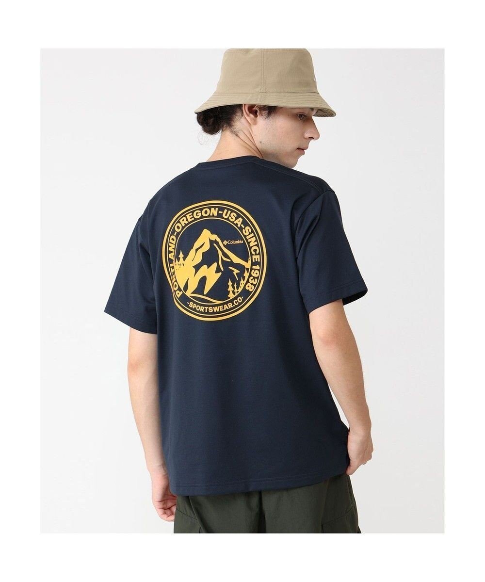 【コロンビア/Columbia / MEN】のColumbia/ アーバンハイクグラフィックショートスリーブTシャツ /コロンビア インテリア・キッズ・メンズ・レディースファッション・服の通販 founy(ファニー) 　ファッション　Fashion　メンズファッション　Fashion for Men　トップス・カットソー　Cut & Sew Tops　メンズシャツ　Shirts　アウトドア　Outdoor Clothing　カットソー　Cut and Sewn Top　グラフィック　Graphic, Graphic Design　パターン　Pattern, Design Print　フィット　Fit, Slim Fit　半袖　Short Sleeve, Half Sleeve　レギュラー　Regular, Standard Fit　A/W・秋冬　Autumn/Winter　S/S・春夏　SS, Spring/Summer, Warm Season　再入荷　Restock / Back in Stock　おすすめ　Recommended / Our Picks　夏　Summer　Collegiate Navy、 Back Print|ID: prp329100004616967 ipo3291000000033076600