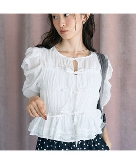 【アースミュージックアンドエコロジー/earth music&ecology】のレースティアードシャーリングブラウス 人気、トレンドファッション・服の通販 founy(ファニー) ファッション Fashion レディースファッション Fashion for Women トップス・カットソー Cut & Sew Tops シャツ・ブラウス・オフィスカジュアル Elegant Blouses & Button-Ups ギャザー Gathered, Ruffled シアー Sheer, See-Through シャーリング Shirring, Ruched スカラップ Scallop, Scalloped Edge スリーブ Sleeve, Long Sleeve / Short Sleeve フロント Front, Front Design ポケット Pocket, Pocket Detail リボン Ribbon, Bow レース Lace, Lace Fabric 再入荷 Restock / Back in Stock A/W・秋冬 Autumn/Winter |ID:prp329100004616993