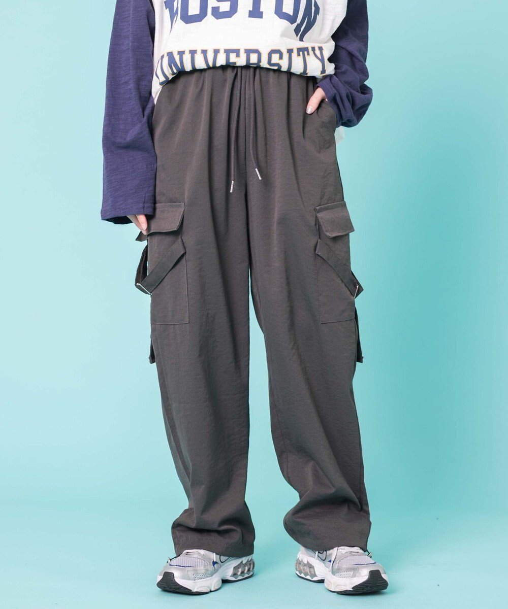 【ウィゴー/WEGO】の【ウエストゴム】サイドベルトカーゴパンツ インテリア・キッズ・メンズ・レディースファッション・服の通販 founy(ファニー) 　ファッション　Fashion　レディースファッション　Fashion for Women　パンツ　Pants & Trousers　ベルト&ウエストマーク　Belts & Waist Accessories　春　Spring　秋　Autumn　カーゴパンツ　Cargo Pants, Utility Pants　ショート　Short, Short Length　シンプル　Simple, Minimal　スマホ　Smartphone, Mobile Device　ドローコード　Drawcord, Drawstring Cord　ポケット　Pocket, Pocket Detail　ワイド　Wide, Wide Fit　冬　Winter / This Winter　S/S・春夏　SS, Spring/Summer, Warm Season　プチプライス・低価格　Affordable / Budget Price　おすすめ　Recommended / Our Picks　夏　Summer　ブラック中濃色|ID: prp329100004617014 ipo3291000000033589109