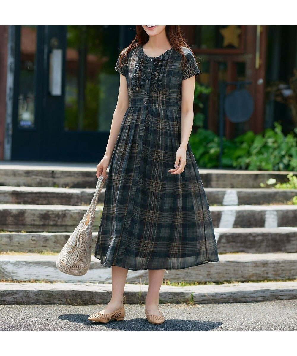 【ティアクラッセ/Tiaclasse】の【洗える】フリルワンピース インテリア・キッズ・メンズ・レディースファッション・服の通販 founy(ファニー) 　ファッション　Fashion　レディースファッション　Fashion for Women　ワンピース　Dresses　アクセサリー　Fashion Accessories　ウォッシャブル　Machine Washable　春　Spring　洗える　Machine Washable　秋　Autumn　カーディガン　Cardigan, Knitwear　クラシカル　Classical, Vintage-Inspired　シアー　Sheer, See-Through　シフォン　Chiffon, Lightweight Fabric　チェック　Check, Plaid, Tartan　チュニック　Tunic, Long Top　フィット　Fit, Slim Fit　フェミニン　Feminine, Girly　フリル　Frill, Ruffle　フレア　Flare, Flared　フロント　Front, Front Design　ポケット　Pocket, Pocket Detail　マキシ　Maxi, Full Length　無地　Plain, Solid Color　ラウンド　Round, Round Neck　楽ちん　Easy Fit, Comfortable　冬　Winter / This Winter　S/S・春夏　SS, Spring/Summer, Warm Season　再入荷　Restock / Back in Stock　夏　Summer　エレガント 上品　Elegant　新作・新入荷　New Arrivals / New In　ネイビーチェック|ID: prp329100004617025 ipo3291000000036062862