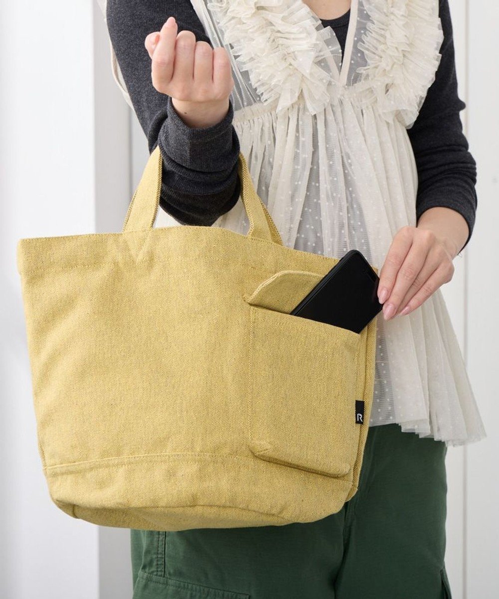 【ルートート/ROOTOTE】の1017【ボトルホルダー付き】SN.デリ.リサイクルコットン-D インテリア・キッズ・メンズ・レディースファッション・服の通販 founy(ファニー) 　ファッション　Fashion　レディースファッション　Fashion for Women　バッグ　Bags　アクセサリー　Fashion Accessories　カメラ　Camera Accessories　シンプル　Simple, Minimal　スカーフ　Scarf, Neckwear　チャーム　Charm, Pendant　ハンド　Hand, Handmade　フォルム　Silhouette, Form　プリント　Print, Printed Pattern　ボックス　Boxy, Box Shape　ポケット　Pocket, Pocket Detail　ポーチ　Pouch, Small Case　ランダム　Random, Irregular　リラックス　Relax, Relaxed Fit　新作・新入荷　New Arrivals / New In　02:カスタード|ID: prp329100004617026 ipo3291000000033715041