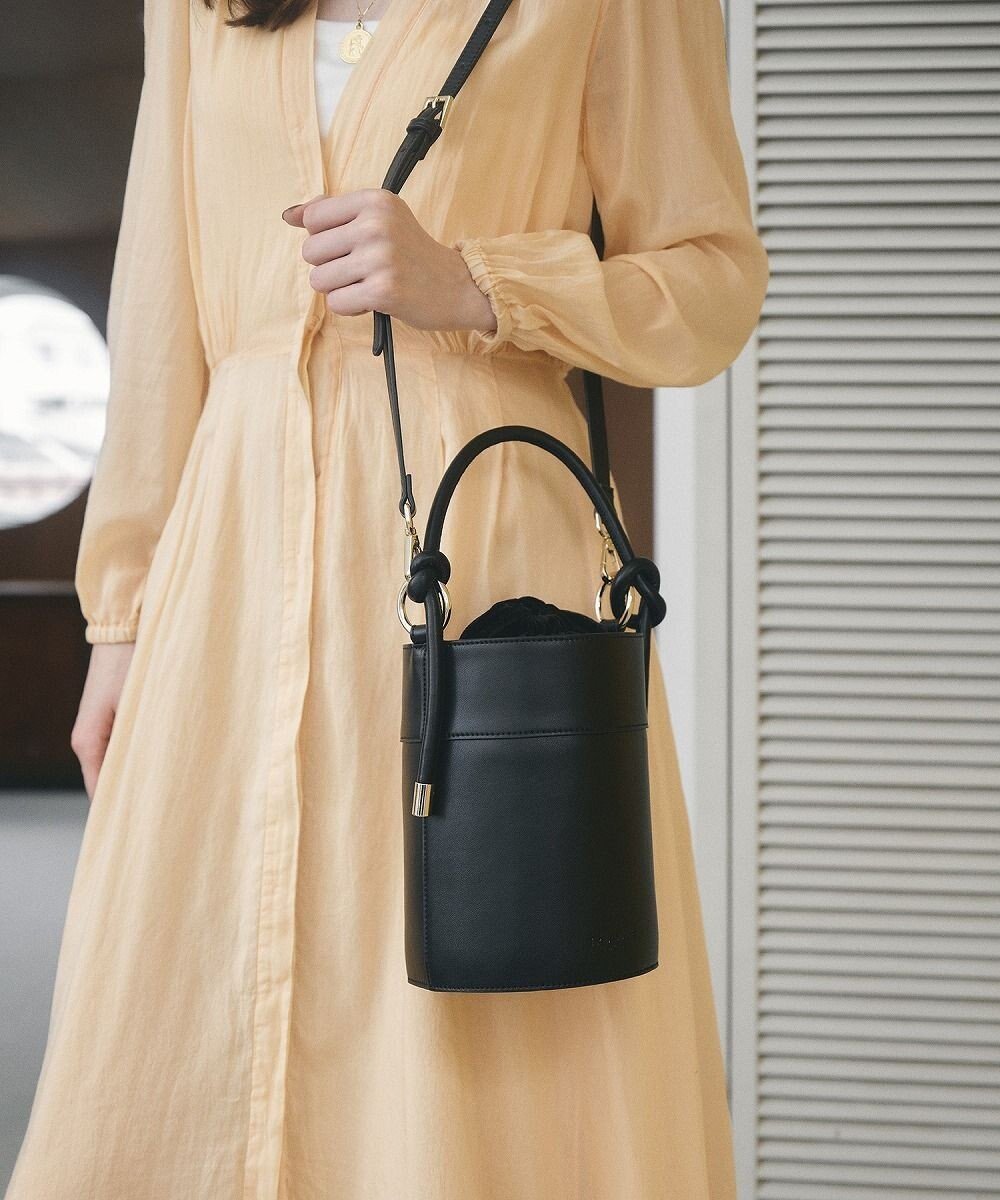 【トプカピ/TOPKAPI】の【TREASURE TOPKAPI】フェイクレザー バケツ 巾着 ショルダー バッグ 人気、トレンドファッション・服の通販 founy(ファニー) ファッション Fashion レディースファッション Fashion for Women バッグ Bags エレガント 上品 Elegant 巾着 Drawstring Bag, Kinchaku ショルダー Shoulder, Shoulder Strap シルバー Silver, Metallic Silver 財布 Wallet, Purse バケツ Bucket, Bucket Style フェイクレザー Faux Leather, PU Leather ベルベット Velvet, Velvety A/W・秋冬 Autumn/Winter other-1|ID: prp329100004617029 ipo3291000000033683360