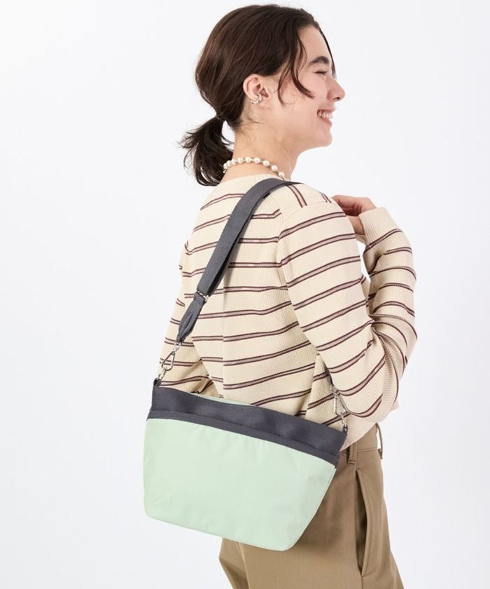 【レスポートサック/LeSportsac】のSMALL BUCKET BAG/フロスティグリーン/サンダー インテリア・キッズ・メンズ・レディースファッション・服の通販 founy(ファニー) https://founy.com/ ファッション Fashion レディースファッション Fashion for Women アウトドア Outdoor Clothing 軽量 Lightweight, Ultra Light ショルダー Shoulder, Shoulder Strap スポーツ Sports, Activewear 財布 Wallet, Purse トラベル Travel, Travel Gear 人気 Popular, Best Seller プリント Print, Printed Pattern ポケット Pocket, Pocket Detail 無地 Plain, Solid Color 新作・新入荷 New Arrivals / New In おすすめ Recommended / Our Picks 旅行 Travel エレガント 上品 Elegant ギフト プレゼント Gift / Present |ID: prp329100004619431 ipo3291000000033128124