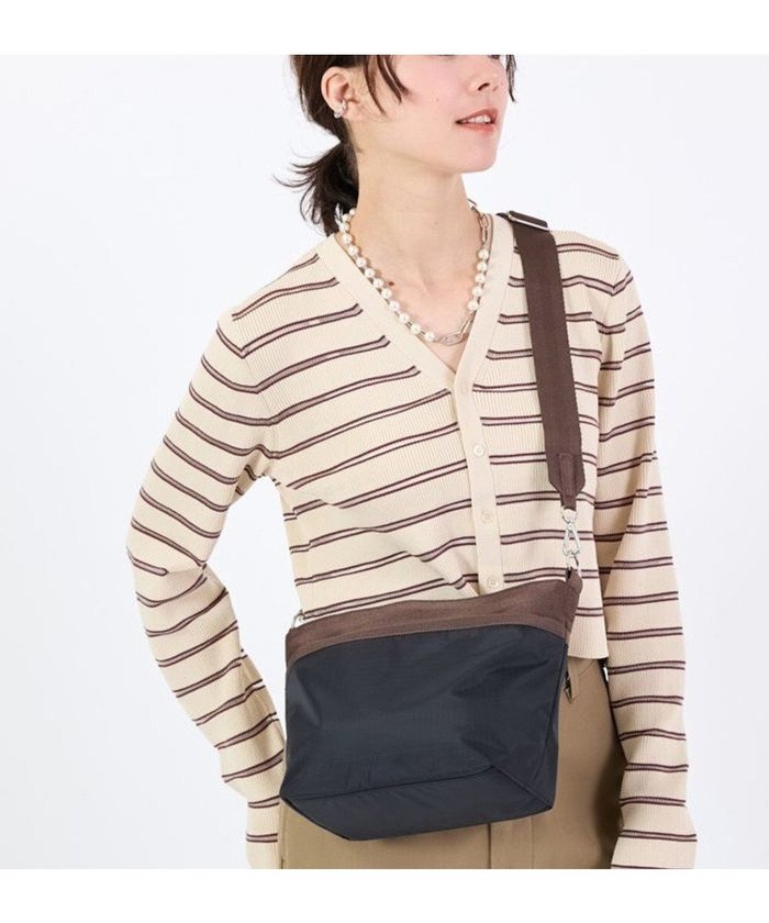 【レスポートサック/LeSportsac】のSMALL BUCKET BAG/ディープシー/ダークチョコレート インテリア・キッズ・メンズ・レディースファッション・服の通販 founy(ファニー) https://founy.com/ ファッション Fashion レディースファッション Fashion for Women アウトドア Outdoor Clothing 軽量 Lightweight, Ultra Light ショルダー Shoulder, Shoulder Strap スポーツ Sports, Activewear 財布 Wallet, Purse トラベル Travel, Travel Gear 人気 Popular, Best Seller プリント Print, Printed Pattern ポケット Pocket, Pocket Detail 無地 Plain, Solid Color 新作・新入荷 New Arrivals / New In おすすめ Recommended / Our Picks 旅行 Travel ギフト プレゼント Gift / Present |ID: prp329100004619433 ipo3291000000033128128