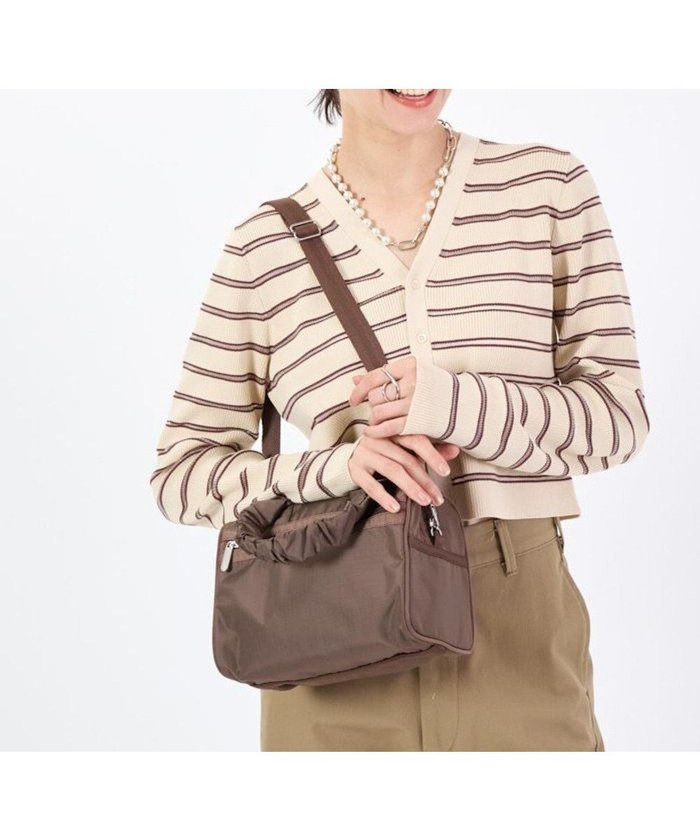 【レスポートサック/LeSportsac】のGH EVERYDAY SM SATCHEL /ダークチョコレート インテリア・キッズ・メンズ・レディースファッション・服の通販 founy(ファニー) https://founy.com/ ファッション Fashion レディースファッション Fashion for Women ギャザー Gathered, Ruffled 軽量 Lightweight, Ultra Light ショルダー Shoulder, Shoulder Strap シンプル Simple, Minimal スポーツ Sports, Activewear 財布 Wallet, Purse トラベル Travel, Travel Gear フリル Frill, Ruffle プリント Print, Printed Pattern ボストン Boston ポケット Pocket, Pocket Detail 無地 Plain, Solid Color 新作・新入荷 New Arrivals / New In おすすめ Recommended / Our Picks 旅行 Travel |ID: prp329100004619459 ipo3291000000033128233