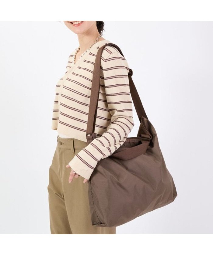 【レスポートサック/LeSportsac】のDELUXE ZIPTOP TOTE/ダークチョコレート インテリア・キッズ・メンズ・レディースファッション・服の通販 founy(ファニー) https://founy.com/ ファッション Fashion レディースファッション Fashion for Women バッグ Bags キーホルダー Keychain, Key Holder コイン Coin, Coin Design 軽量 Lightweight, Ultra Light シンプル Simple, Minimal スマホ Smartphone, Mobile Device 財布 Wallet, Purse チャーム Charm, Pendant トラベル Travel, Travel Gear プリント Print, Printed Pattern ポケット Pocket, Pocket Detail ポーチ Pouch, Small Case 無地 Plain, Solid Color おすすめ Recommended / Our Picks 旅行 Travel ギフト プレゼント Gift / Present |ID: prp329100004619478 ipo3291000000033708153