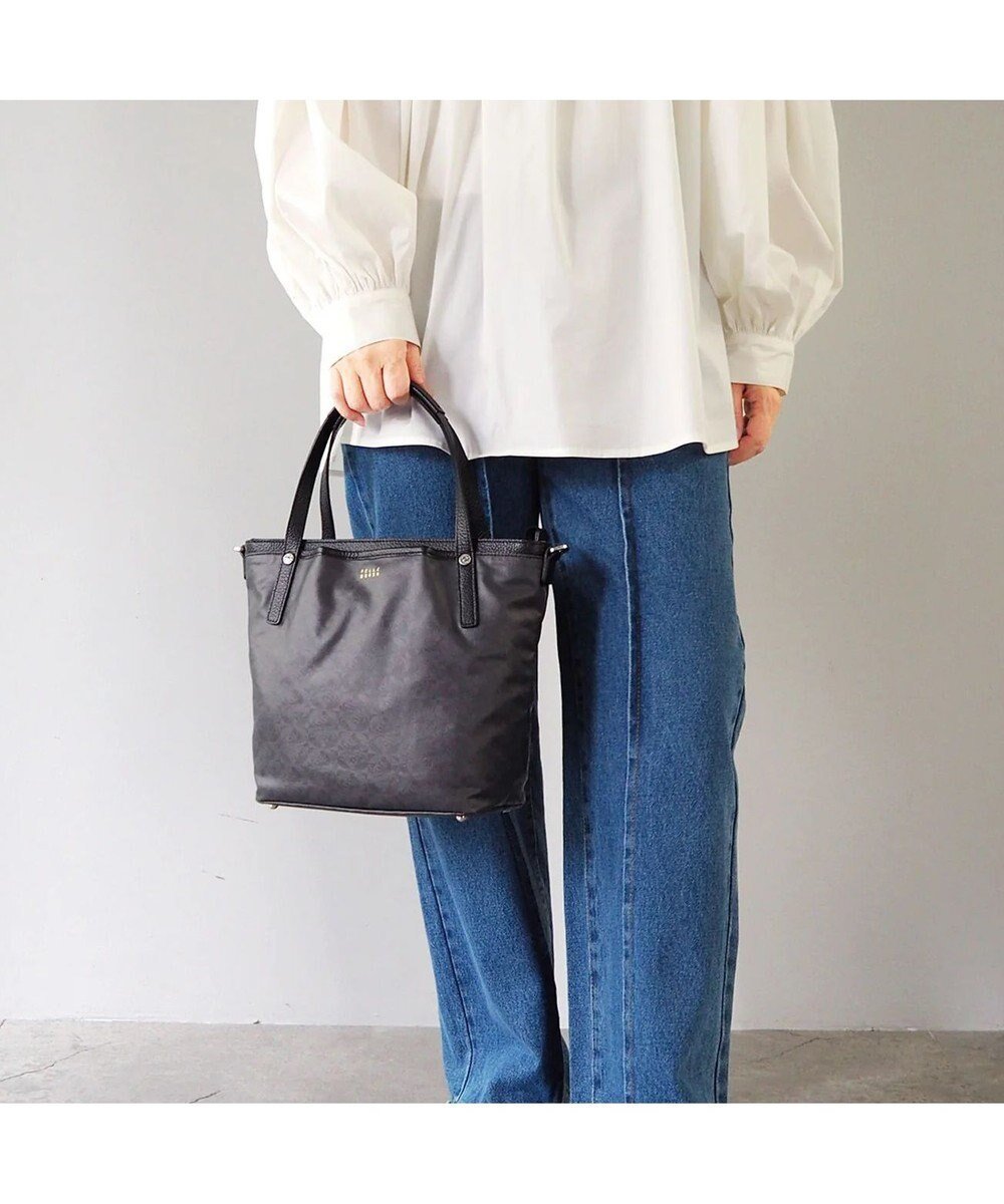 【ペレボルサ/PELLE BORSA】の2WAYミドルサイズトート Alive アライブ 4430 インテリア・キッズ・メンズ・レディースファッション・服の通販 founy(ファニー) 　ファッション　Fashion　レディースファッション　Fashion for Women　バッグ　Bags　コーティング　Coating, Coated Finish　傘　Umbrella, Parasol　抗菌　Antibacterial, Bacteria-Resistant　軽量　Lightweight, Ultra Light　ショルダー　Shoulder, Shoulder Strap　ジャカード／ジャガード　Jacquard, Woven Pattern　財布　Wallet, Purse　ダメージ　Distressed, Destroyed　パール　Pearl, Pearl Accent　ポケット　Pocket, Pocket Detail　ポーチ　Pouch, Small Case　ミドル　Middle Length, Mid Height　モチーフ　Motif, Design Theme　新作・新入荷　New Arrivals / New In　おすすめ　Recommended / Our Picks　マットブラック|ID: prp329100004620285 ipo3291000000033240689
