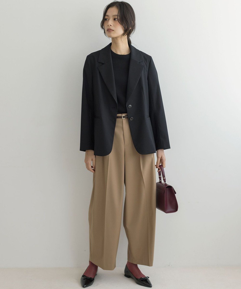 【組曲/KUMIKYOKU】の【加藤ローサさん着用】ハンサムツイルカーヴィーパンツ インテリア・キッズ・メンズ・レディースファッション・服の通販 founy(ファニー) 　ファッション　Fashion　レディースファッション　Fashion for Women　パンツ　Pants & Trousers　ウォーム　Warm Fabric　キュロット　Culottes, Wide Shorts　ジャケット　Jacket, Outerwear　ストレッチ　Stretch, Stretchy Fabric　セットアップ　Set-Up, Coordinated Outfit　センター　Center, Center Line　ドレープ　Drape, Draping Fabric　なめらか　Smooth, Silky Texture　ワイド　Wide, Wide Fit　A/W・秋冬　Autumn/Winter　おすすめ　Recommended / Our Picks　エレガント 上品　Elegant　ベージュ系|ID: prp329100004620452 ipo3291000000035549629