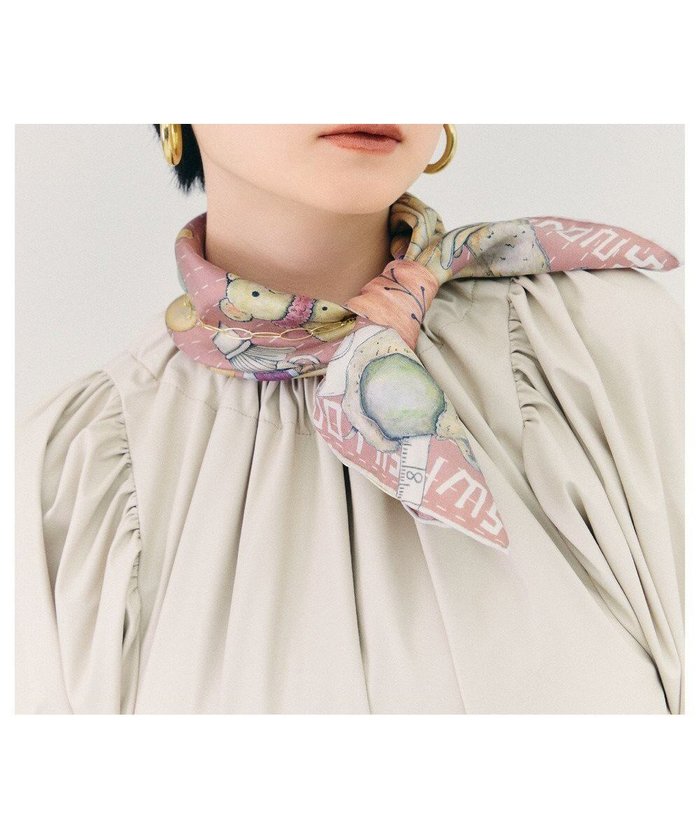【ムーンバット/MOONBAT】のSWASH LONDON 大判シルクツイルスカーフ Trifle 68×68cm 日本製 インテリア・キッズ・メンズ・レディースファッション・服の通販 founy(ファニー) https://founy.com/ ファッション Fashion レディースファッション Fashion for Women コレクション Collection, Seasonal Line スカーフ Scarf, Neckwear バンダナ Bandana, Head Scarf モダン Modern, Contemporary モチーフ Motif, Design Theme ロンドン London Style, British Inspired A/W・秋冬 Autumn/Winter 日本製 Made In Japan 2024年 2024 ギフト プレゼント Gift / Present 2024-2025秋冬・A/W Autumn/Winter 2024–25 AW24–25 |ID: prp329100004622249 ipo3291000000033678139