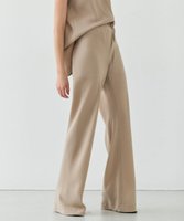 【ベイジ,/BEIGE,】の【洗える】FLEUR / ウエストゴムイージーワイドパンツ 人気、トレンドファッション・服の通販 founy(ファニー) ファッション Fashion レディースファッション Fashion for Women パンツ Pants & Trousers 春 Spring 洗える Machine Washable サテン Satin, Glossy Fabric ストレッチ Stretch, Stretchy Fabric セットアップ Set-Up, Coordinated Outfit とろみ Fluid, Flowy Fabric 定番 Standard, Basic Item 人気 Popular, Best Seller ロング Long, Long-Length ワイド Wide, Wide Fit S/S・春夏 SS, Spring/Summer, Warm Season 夏 Summer エレガント 上品 Elegant |ID:prp329100004622251