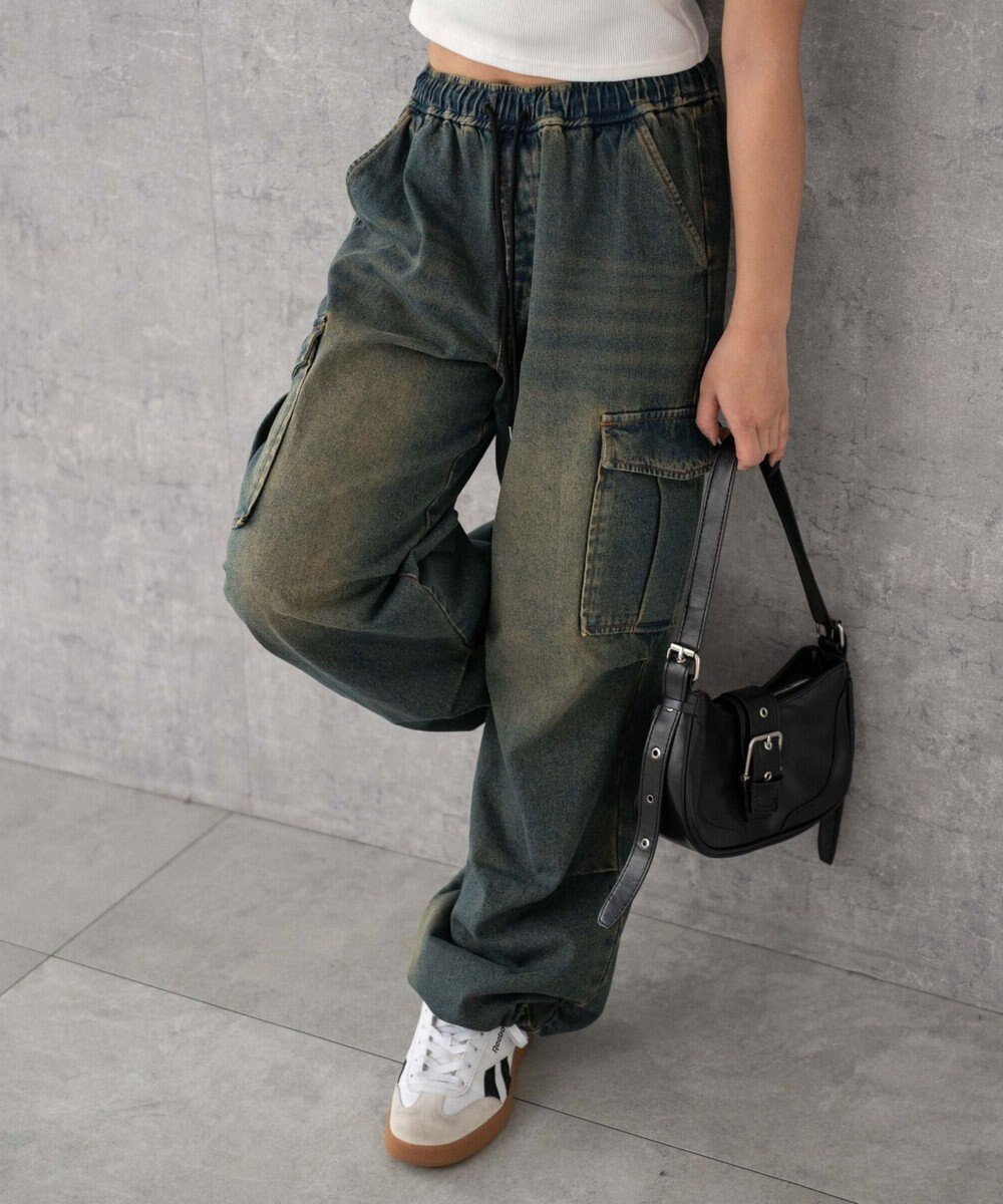 【ウィゴー/WEGO】の【XS～Mサイズ展開/ウエストゴム 】デニムイージーパラシュートカーゴパンツ インテリア・キッズ・メンズ・レディースファッション・服の通販 founy(ファニー) 　ファッション　Fashion　レディースファッション　Fashion for Women　パンツ　Pants & Trousers　デニムパンツ・ジーンズ・美脚デニム　Denim Jeans & Pants　春　Spring　秋　Autumn　ショート　Short, Short Length　シンプル　Simple, Minimal　スマホ　Smartphone, Mobile Device　デニム　Denim, Jeans Material　トレンド　Trend, Trending Now　ドローコード　Drawcord, Drawstring Cord　ボトム　Bottoms, Lower Wear　冬　Winter / This Winter　A/W・秋冬　Autumn/Winter　おすすめ　Recommended / Our Picks　夏　Summer　デニム中濃色|ID: prp329100004622326 ipo3291000000033597587