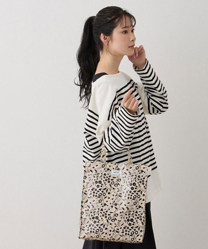 【ルートート/ROOTOTE】の1291【A4サイズ収納】EU.A4アーキャトル.ラミネート-K インテリア・キッズ・メンズ・レディースファッション・服の通販 founy(ファニー) https://founy.com/ ファッション Fashion レディースファッション Fashion for Women バッグ Bags インナー Innerwear カメラ Camera Accessories 軽量 Lightweight, Ultra Light 雑誌 Magazine, Fashion Magazine プリント Print, Printed Pattern ポケット Pocket, Pocket Detail マグネット Magnet, Magnetic Closure モチーフ Motif, Design Theme ランダム Random, Irregular おすすめ Recommended / Our Picks 新作・新入荷 New Arrivals / New In ビジネス 仕事 通勤 Business / Work / Commuting |ID: prp329100004622712 ipo3291000000033683174