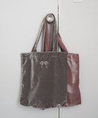 【アースミュージックアンドエコロジー/earth music&ecology】の【WEB限定】ベロアトートバッグ 人気、トレンドファッション・服の通販 founy(ファニー) ファッション Fashion レディースファッション Fashion for Women トップス・カットソー Cut & Sew Tops ベロアトップス Velour Tops / Velvet-Look Items バッグ Bags おすすめ Recommended / Our Picks スクエア Square, Square Shape フェミニン Feminine, Girly フォルム Silhouette, Form フラット Flat, Flat Shoes ベロア Velour, Soft Velvet リボン Ribbon, Bow エレガント 上品 Elegant thumbnail Gray|ID: prp329100004623635 ipo3291000000033197173