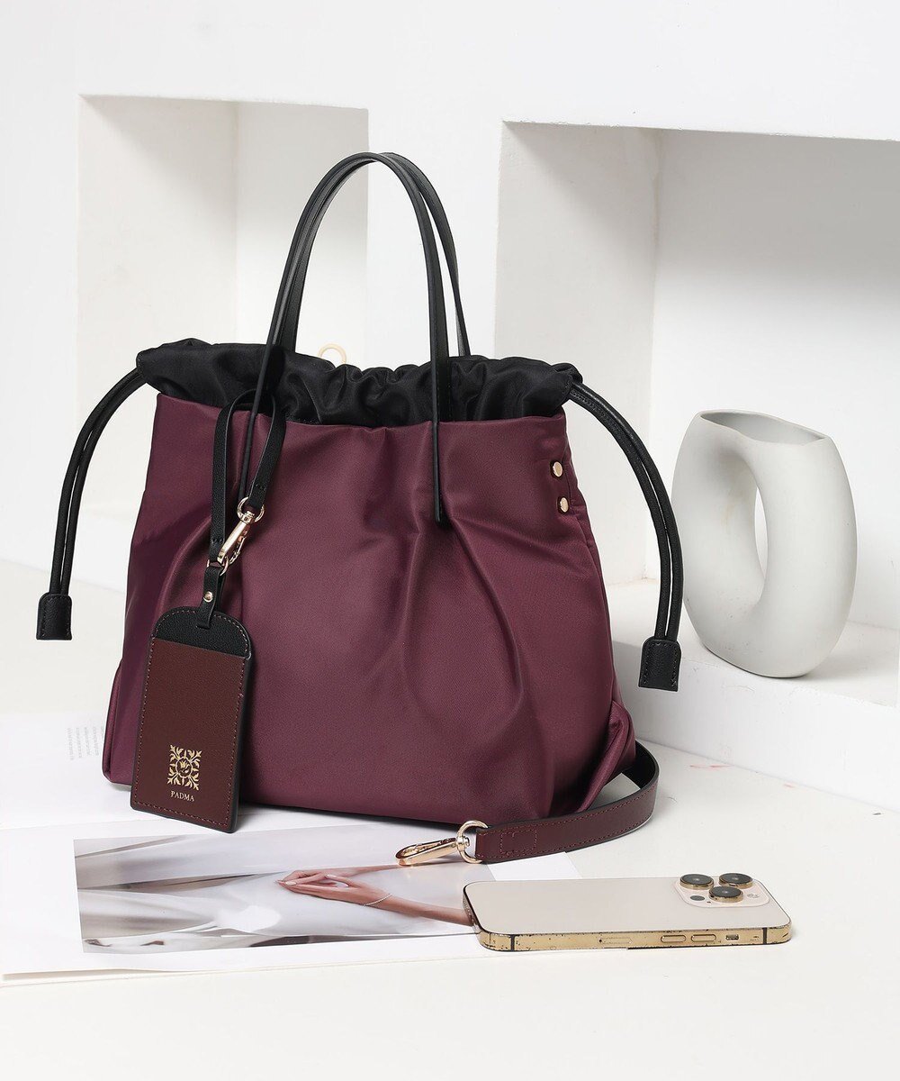 【スタイルコード/STYLE CODE】の【PADMA/パドマ】ナイロン×レザー 巾着 ショルダーバッグ 2WAY 人気、トレンドファッション・服の通販 founy(ファニー) 　ファッション　Fashion　レディースファッション　Fashion for Women　巾着　Drawstring Bag, Kinchaku　軽量　Lightweight, Ultra Light　スタイリッシュ　Stylish, Fashionable　フォルム　Silhouette, Form　旅行　Travel　エレガント 上品　Elegant　 other-1|ID: prp329100004624962 ipo3291000000033221941