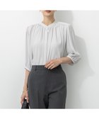 【23区/NIJYUSANKU】のライトバックサテンアムンゼン ギャザーブラウス ライトグレー系|ID:prp329100004625047