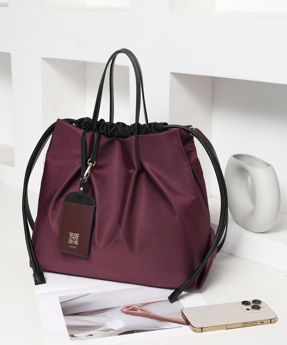 【スタイルコード/STYLE CODE】の【PADMA/パドマ】カードケース付 ナイロン巾着トートバッグ インテリア・キッズ・メンズ・レディースファッション・服の通販 founy(ファニー) ファッション Fashion レディースファッション Fashion for Women バッグ Bags カードケース/名刺入れ Card Holders & Business Cases 巾着 Drawstring Bag, Kinchaku 軽量 Lightweight, Ultra Light ショルダー Shoulder, Shoulder Strap スタイリッシュ Stylish, Fashionable フォルム Silhouette, Form 旅行 Travel エレガント 上品 Elegant ビジネス 仕事 通勤 Business / Work / Commuting ワイン|ID: prp329100004625050 ipo3291000000033222914