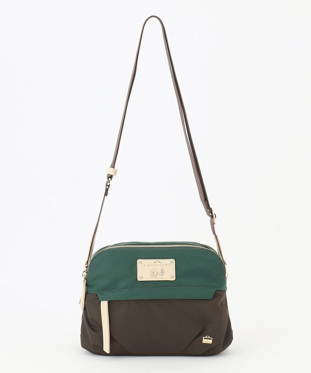 【ラ バガジェリー/LA BAGAGERIE】のウォータープルーフナイロン スクエアショルダー インテリア・キッズ・メンズ・レディースファッション・服の通販 founy(ファニー) ファッション Fashion レディースファッション Fashion for Women ショルダー Shoulder, Shoulder Strap スクエア Square, Square Shape スマート Smart, Elegant トラベル Travel, Travel Gear ポケット Pocket, Pocket Detail 定番 Standard, Basic Item 軽量 Lightweight, Ultra Light ダークグリーン|ID: prp329100004625106 ipo3291000000034876074
